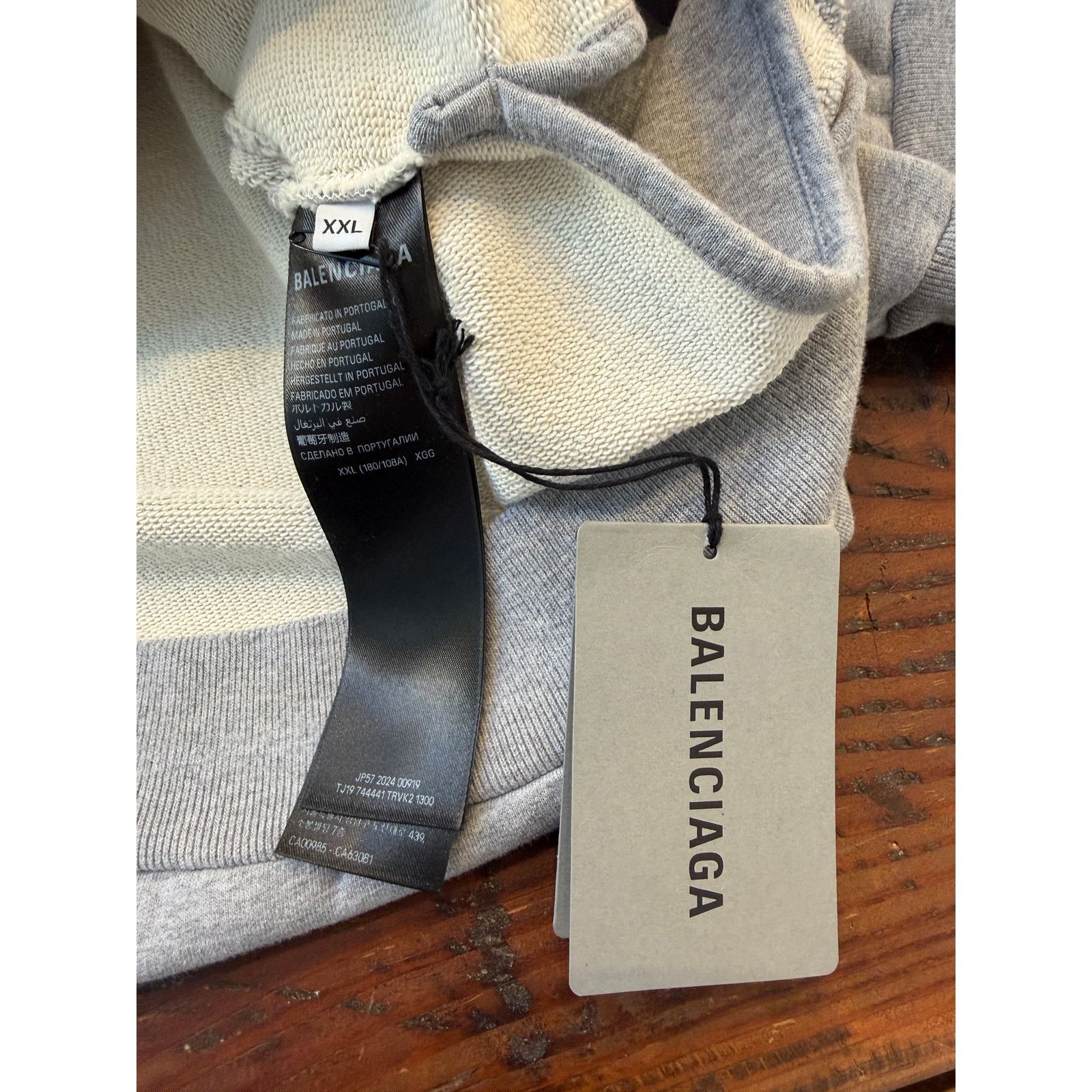Balenciaga Balenciaga Distressed Tape Hoodie Size US XXL / EU 58 / 5 - 7 Thumbnail