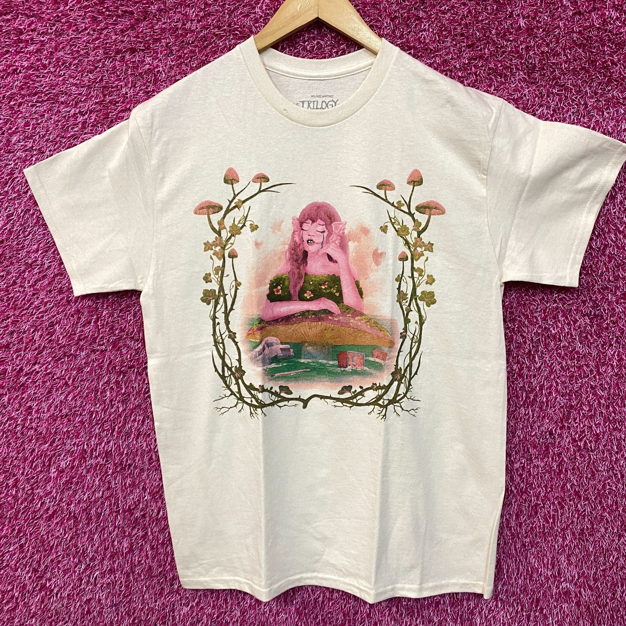 Other Melanie Martinez Trilogy Tour Beige Tshirt size Medium Size US M / EU 48-50 / 2 - 1 Thumbnail