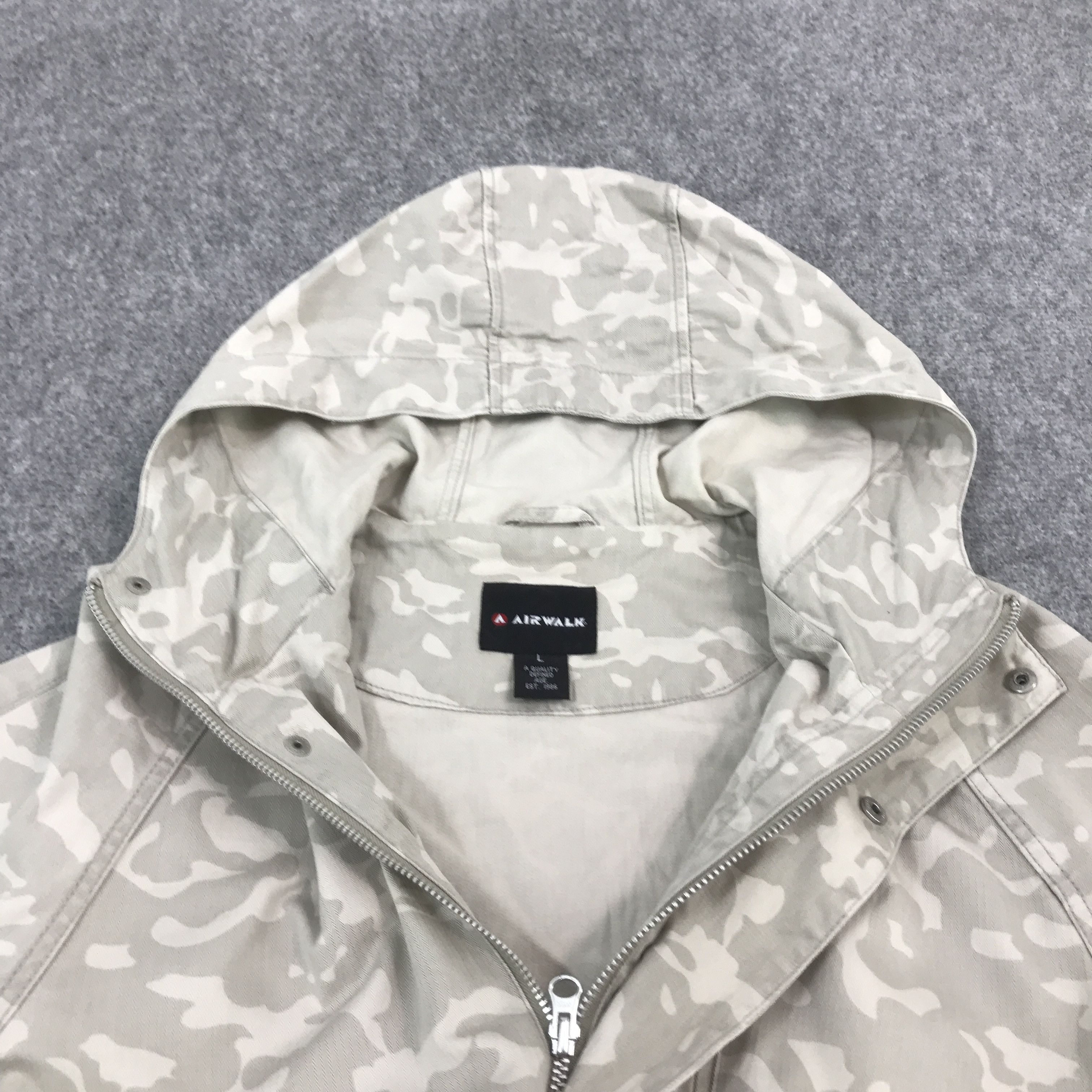 Airwalk × Japanese Brand AIRWALK JAPAN CAMO MILITARY DESIGN JACKET Size US L / EU 52-54 / 3 - 7 Thumbnail