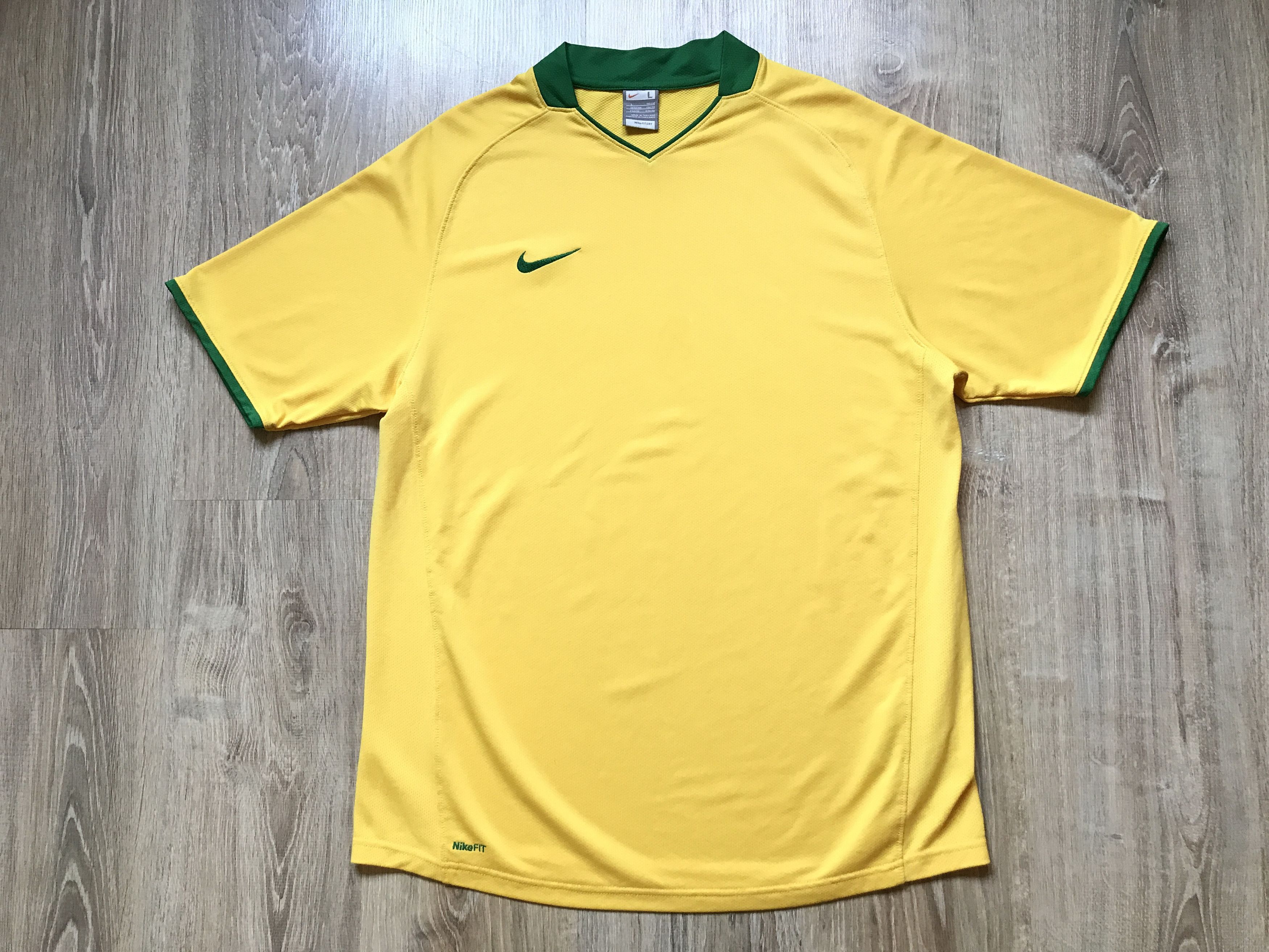 Nike × Vintage Vintage Nike Brazil Football Shirt Size US L / EU 52-54 / 3 - 1 Thumbnail