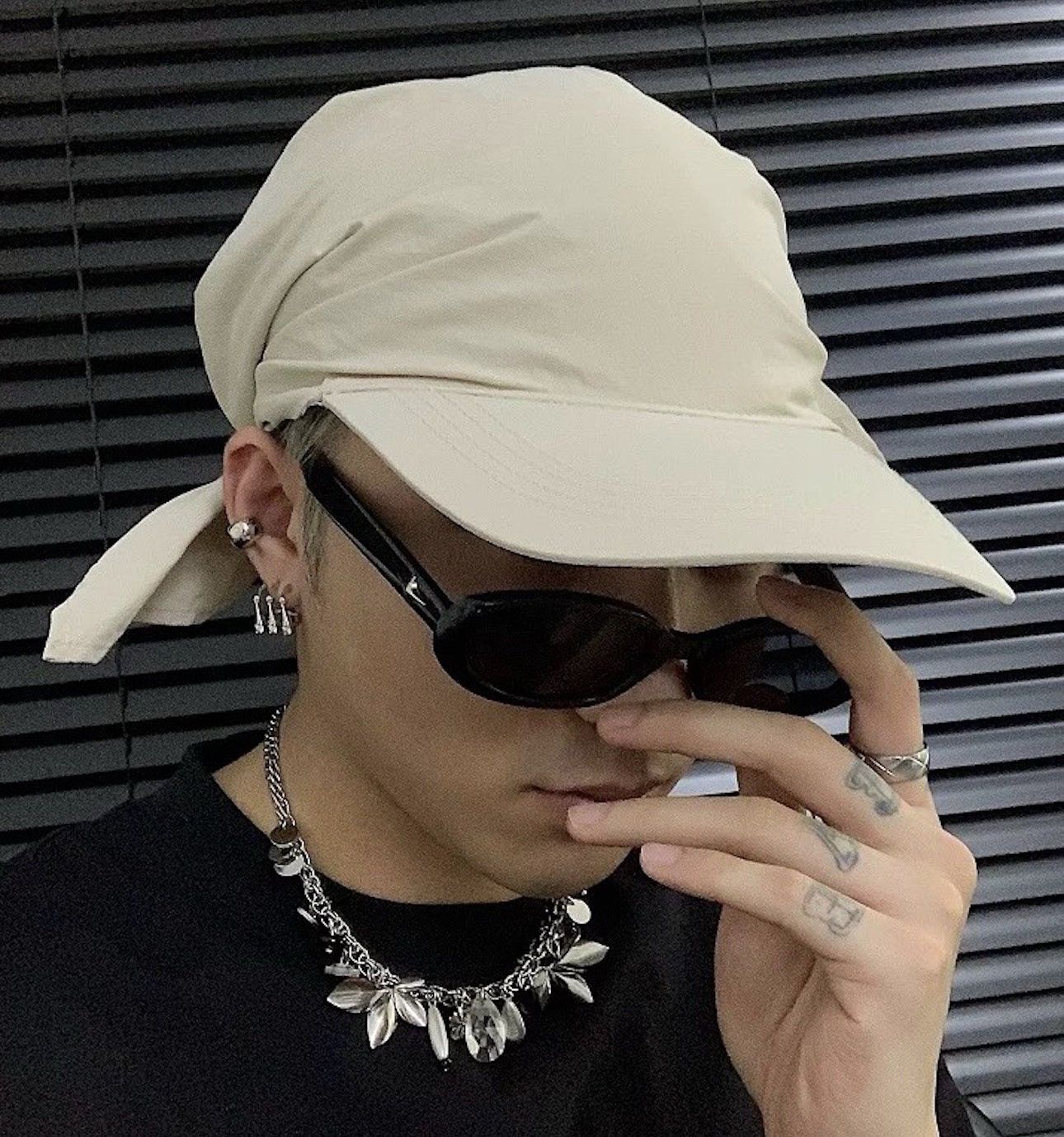 Japanese Brand Avant garde fashion multi-style handkerchief cap hat Size ONE SIZE - 2 Thumbnail