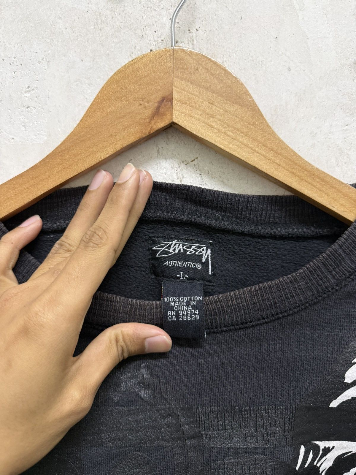 Stussy 2000s Stussy Bone And Skulls Gothic Crewneck Size US L / EU 52-54 / 3 - 8 Thumbnail