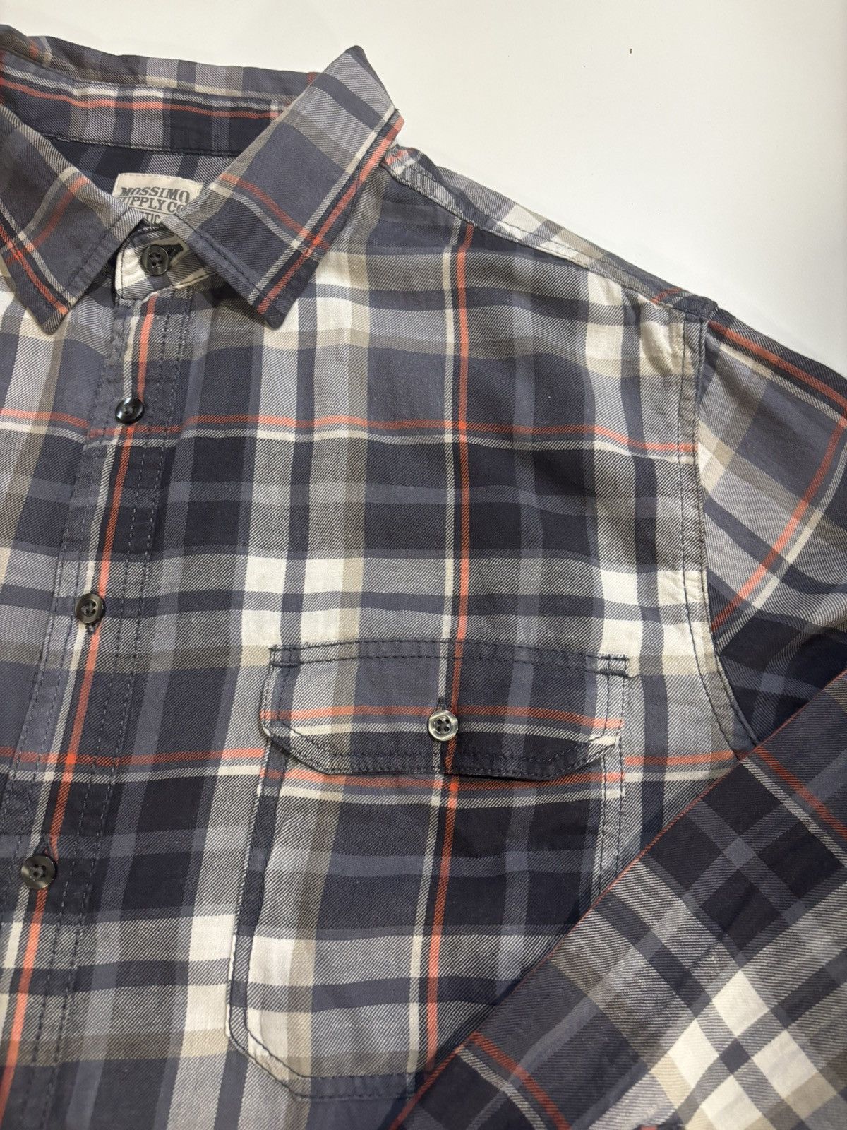 Mossimo Men’s casual plaid Shirt.mt3412 Size US XL / EU 56 / 4 - 7 Thumbnail