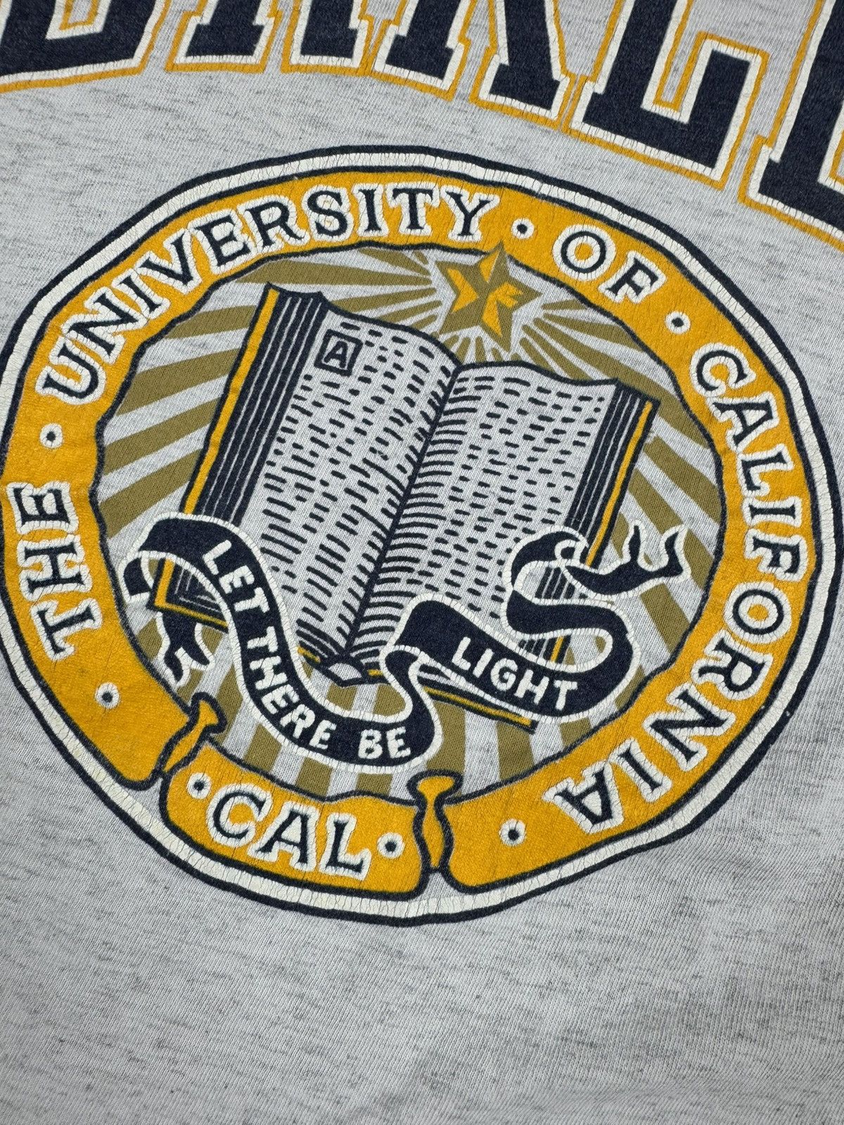 Vintage Vintage 80s Berkeley university of california boxy tee Size US S / EU 44-46 / 1 - 5 Thumbnail