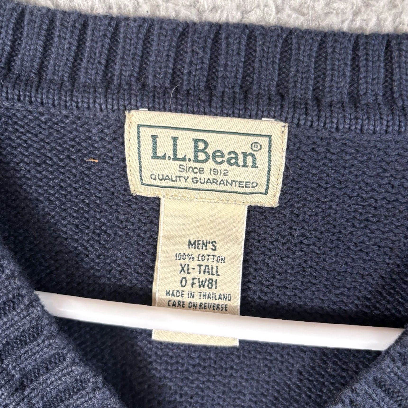 Vintage L.L. Bean Sweater Vest Mens XLT Tall Navy V-Neck 100% Cotton Golf Pullover Vest Knitted Knit Casual Slim Big & Tall Mens Size US XL / EU 56 / 4 - 4 Thumbnail