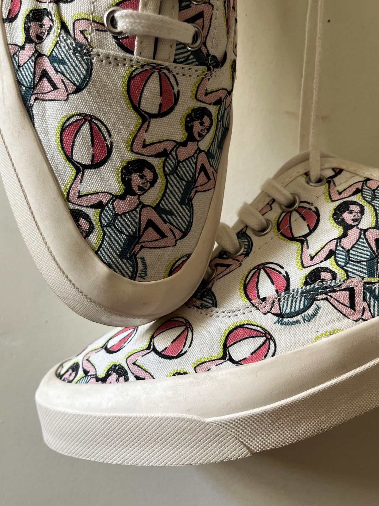 Maison Kitsune maison kitsune “Tenis dancing girls” canvas shoes Size US 10.5 / EU 43-44 - 7 Thumbnail