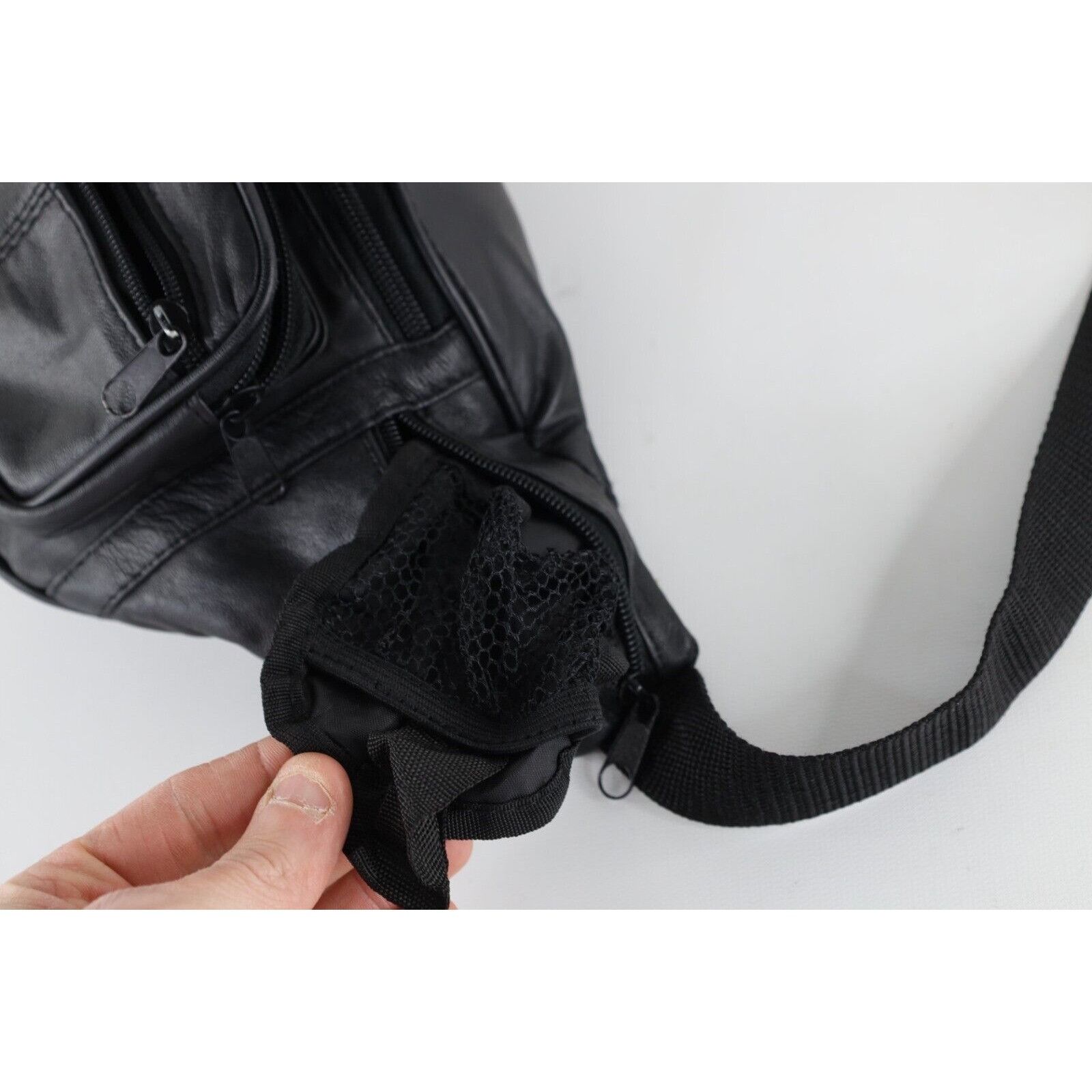 Vintage Vintage 90s Streetwear Leather Belted Festival Fanny Pack Size ONE SIZE - 4 Thumbnail