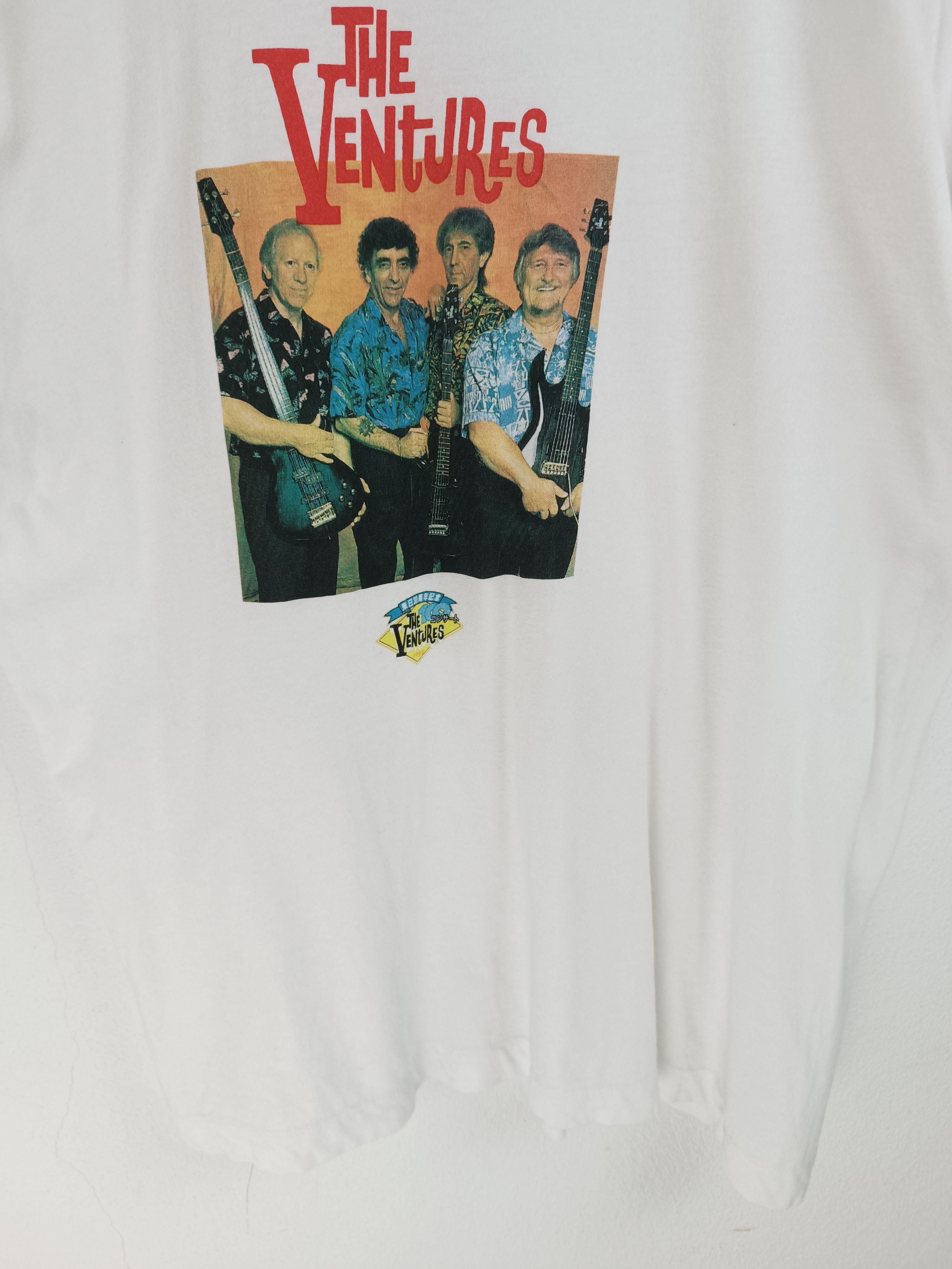 Band Tees VTG 1992 THE VENTURES TEE BEACH BOYS NEIL YOUNG TELEVISION Size US M / EU 48-50 / 2 - 6 Thumbnail