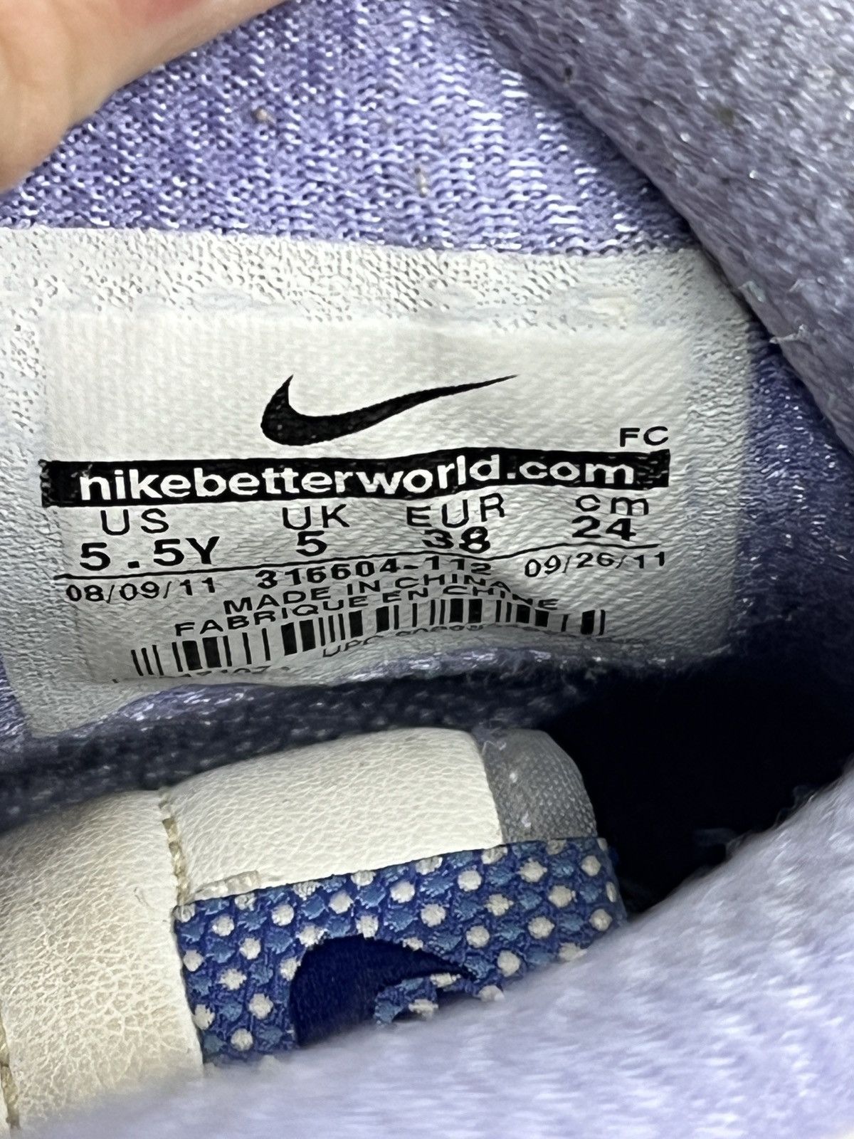 Nike × Vintage NIKE PURPLE / WHITE DUNKS - 5051 Size US 8 / IT 38 - 4 Thumbnail