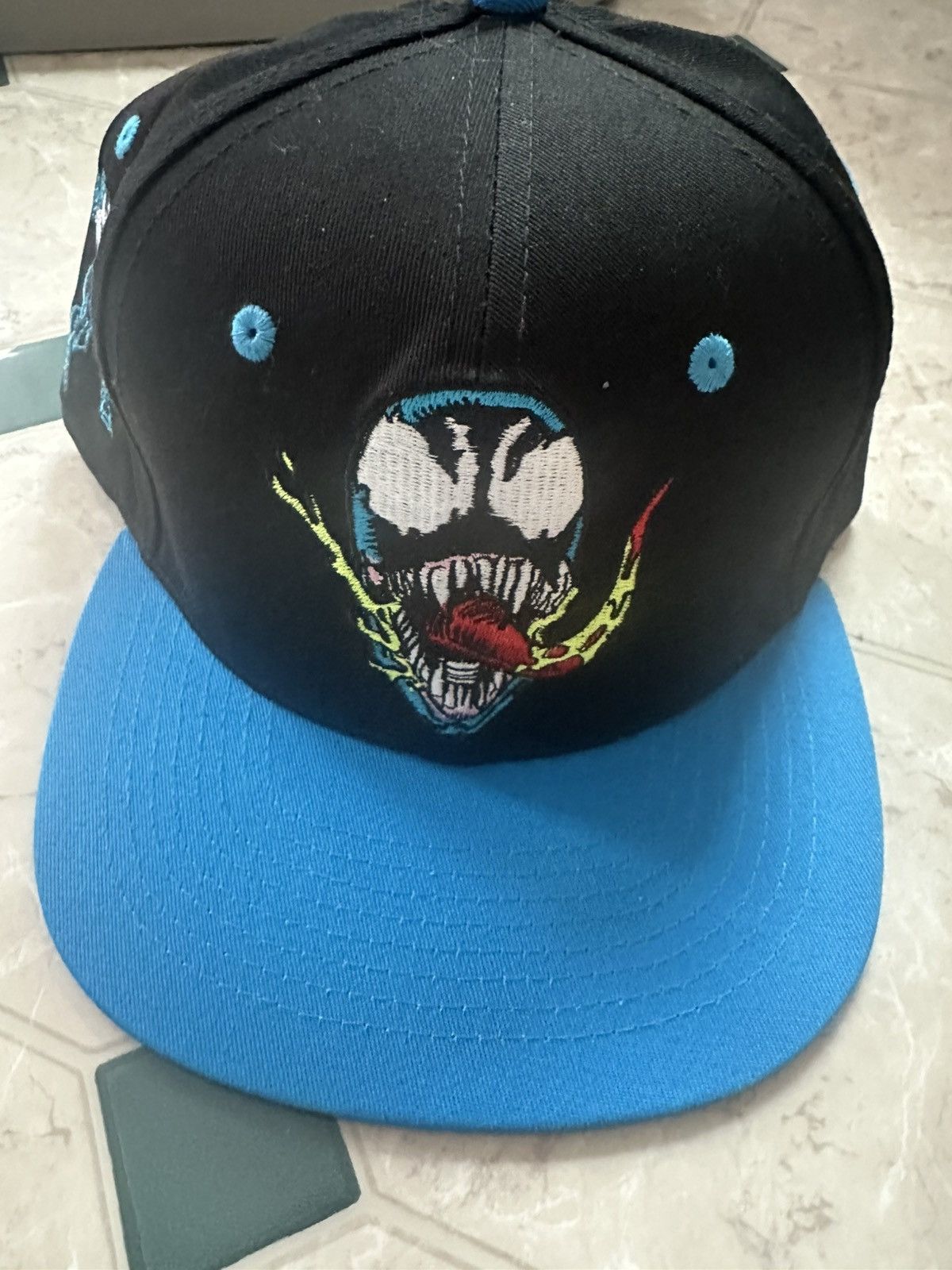 Marvel Comics Mask and Disguise Marvel Venom Snapback Hat Size ONE SIZE - 1 Thumbnail