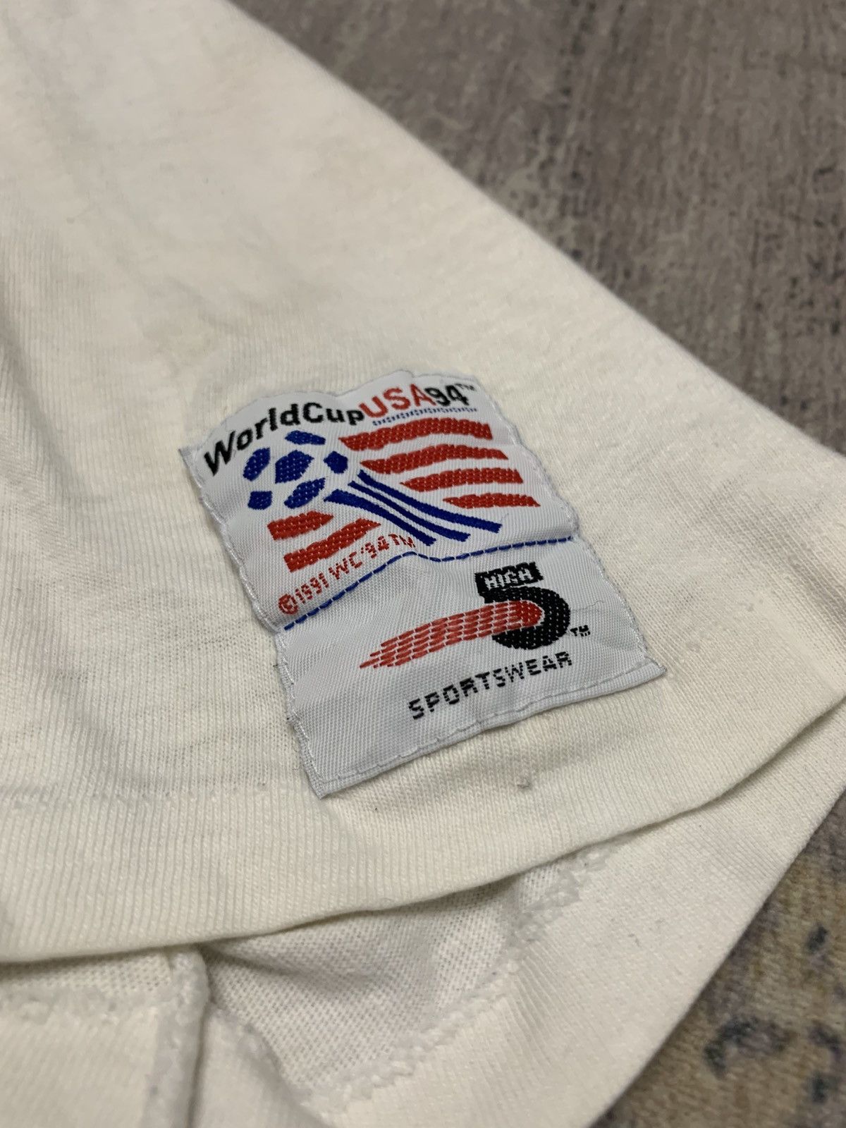 Vintage Vintage 1994 USA Soccer World Cup Big Logo Graphic T-Shirt Size US L / EU 52-54 / 3 - 5 Thumbnail