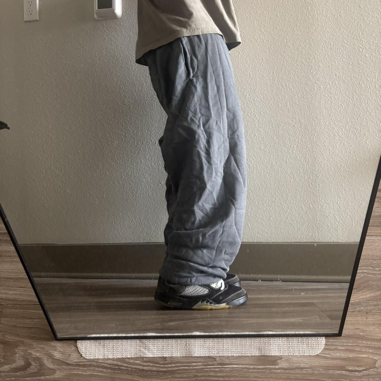 Vintage Crazy Vintage Y2K/2000s Baggy Grey Skater Essential Sweatpants! Fits L Size US 36 / EU 52 - 2 Thumbnail
