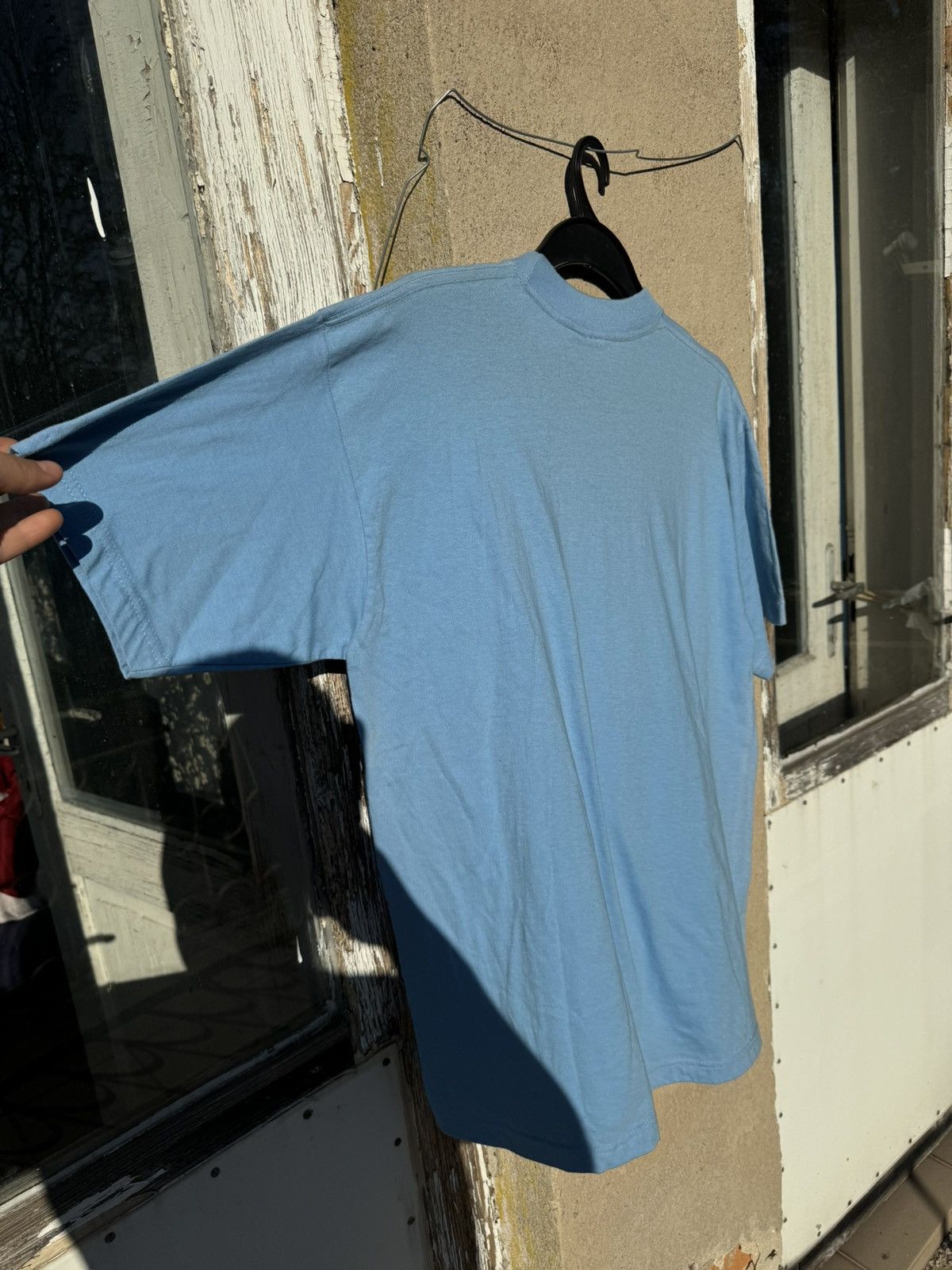 Band Tees 2002 Elton John Redwood Tshirt Vintage baby blue Size US L / EU 52-54 / 3 - 7 Thumbnail