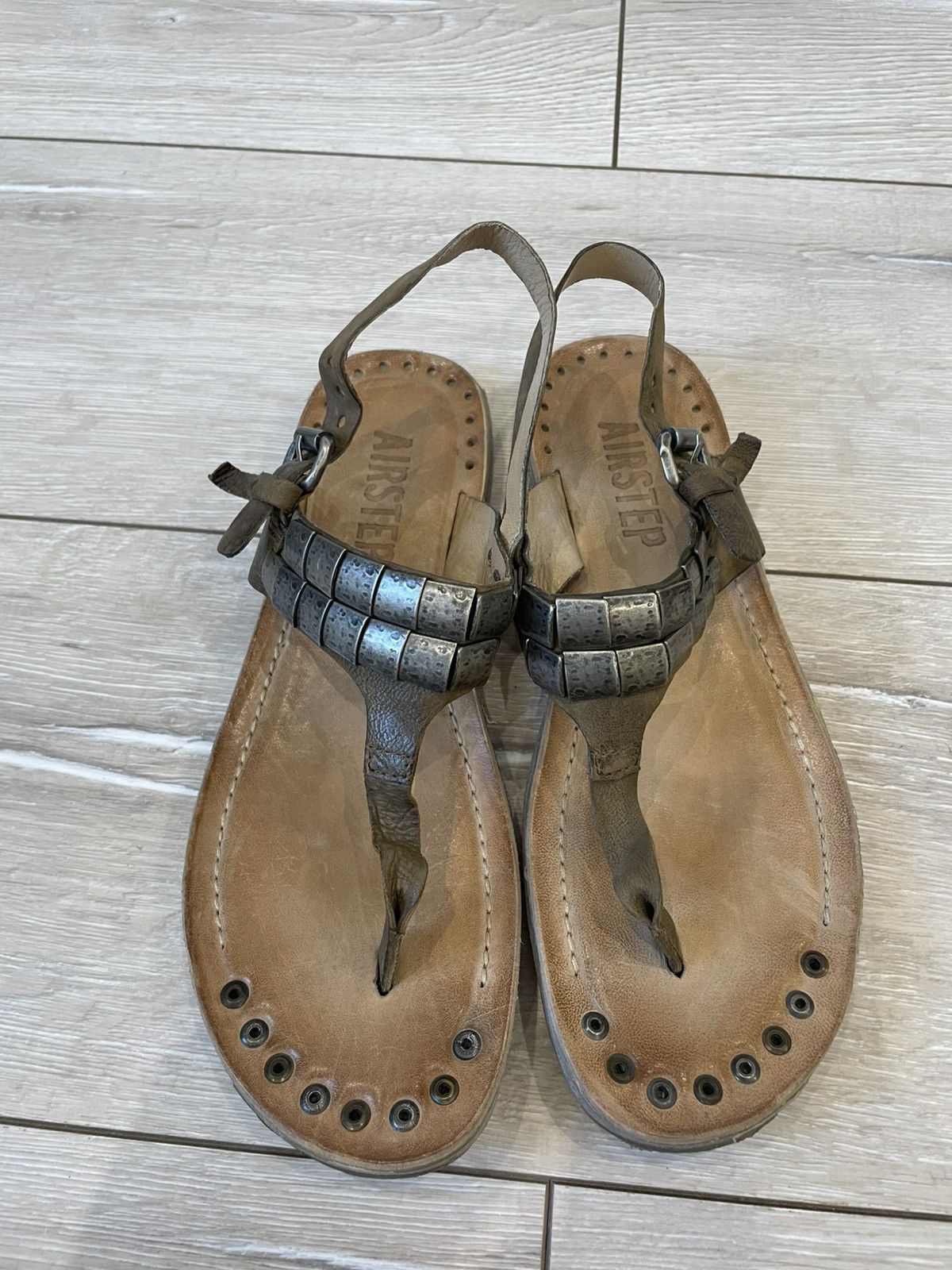 A.S.98 A.S.98 Airstep Gray Beige Silver Leather Italian Sandals Size US 9 / IT 39 - 2 Thumbnail