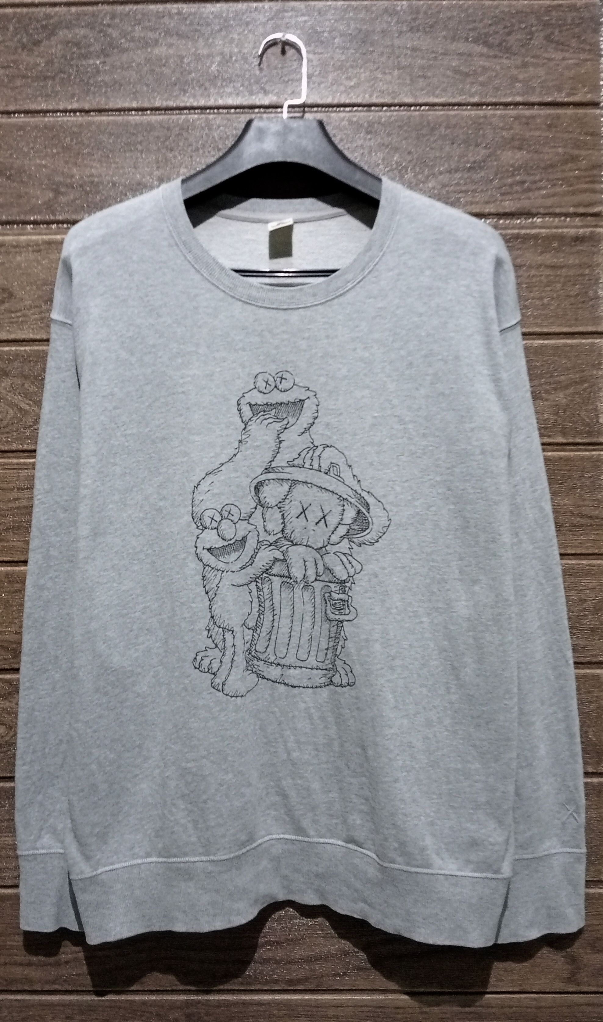 Kaws KAWS X Sesame Street Super Size Crewneck Sweatshirt Size US XXL / EU 58 / 5 - 1 Thumbnail