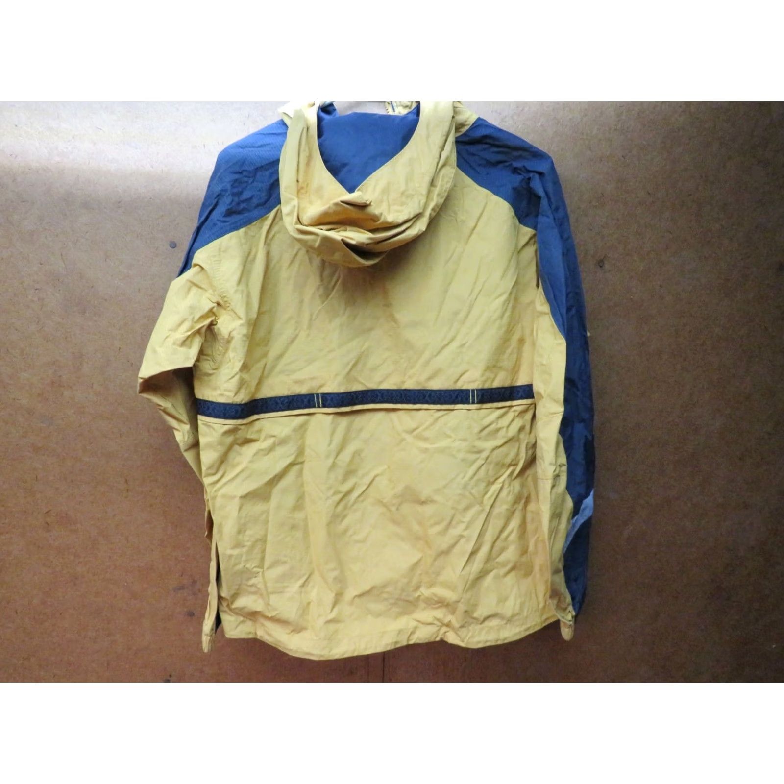 Vintage Columbia Windbreaker Jacket Ladies L Yellow 1/4 Zip Zipper Geometric Princess Casual NYLON Outer Shell Vintage No Size L / US 10 / IT 46 - 7 Thumbnail