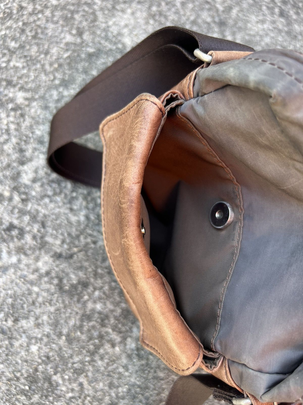Vintage × Yohji Yamamoto Vintage Yohji Yamamoto Y’saccs Hybrid Patina Leather Wax Bag Size ONE SIZE - 23 Thumbnail