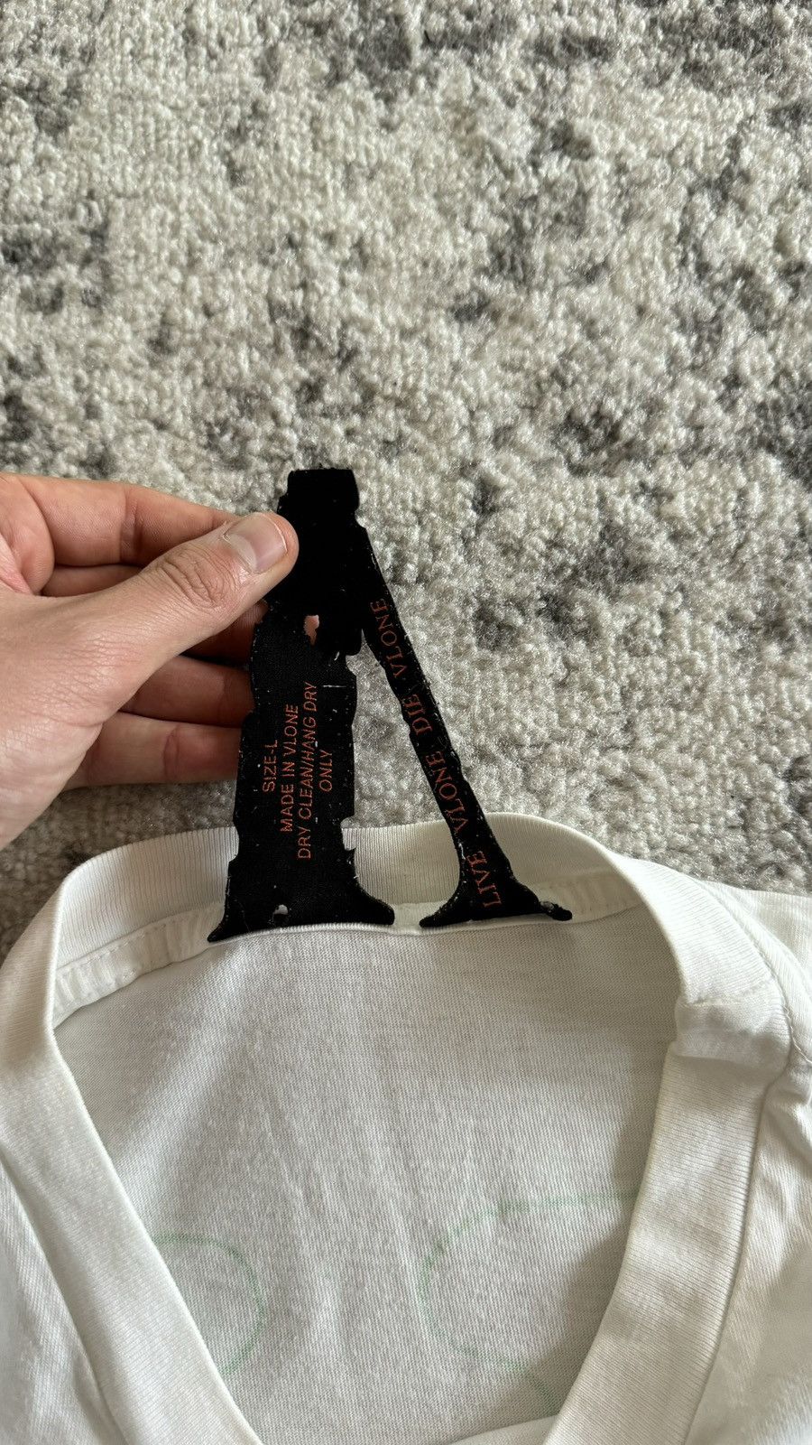 Vlone Vlone Stay Away from Your Friends T-Shirt Size US L / EU 52-54 / 3 - 6 Thumbnail
