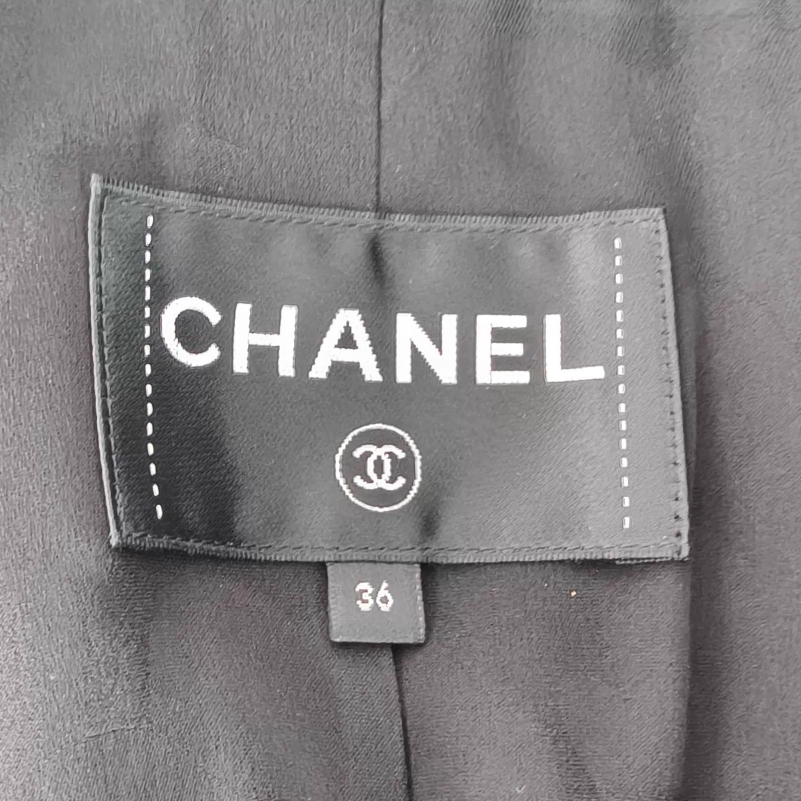 Chanel Chanel classic tweed jacket Size XS / US 0-2 / IT 36-38 - 4 Thumbnail