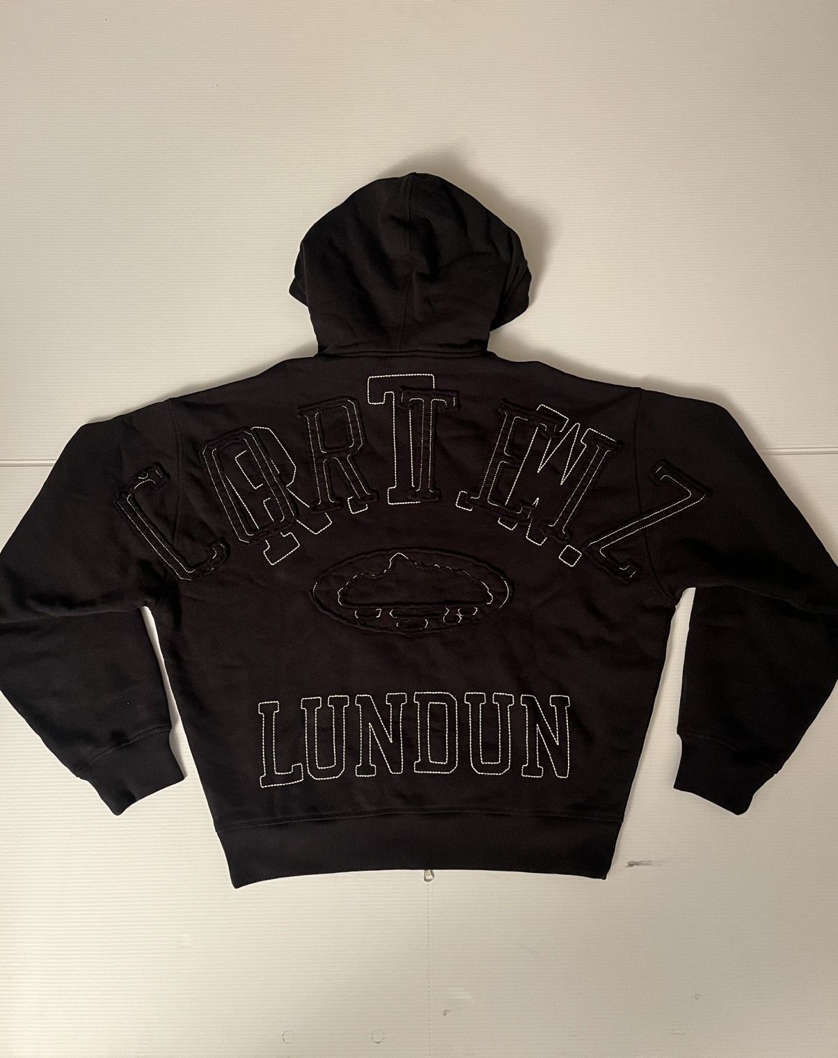 Corteiz Corteiz Lundun Stitch Zip Hoodie Triple Black Size US M / EU 48-50 / 2 - 7 Thumbnail