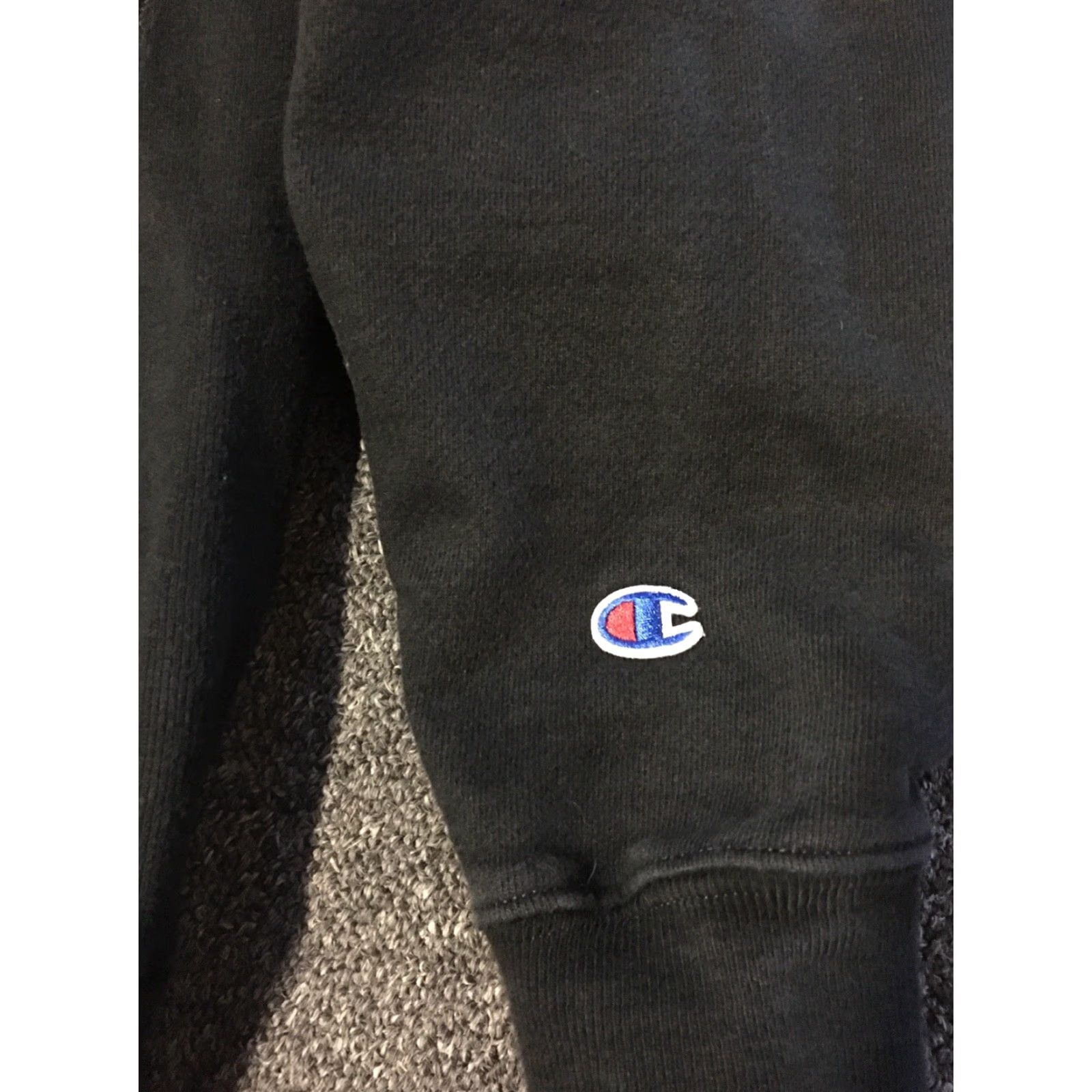 Champion VINTAGE Champion Reverse Weave Chenille Spellout Hoodie M Hip Hop Track Gym USA Black 90s Mens Size US M / EU 48-50 / 2 - 4 Thumbnail