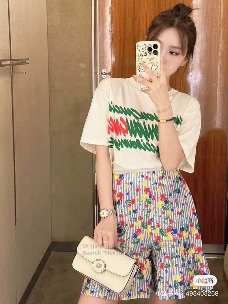 Gucci Gucci Cherry-print striped high-waisted shorts Size 27" / US 4 / IT 40 - 9 Thumbnail