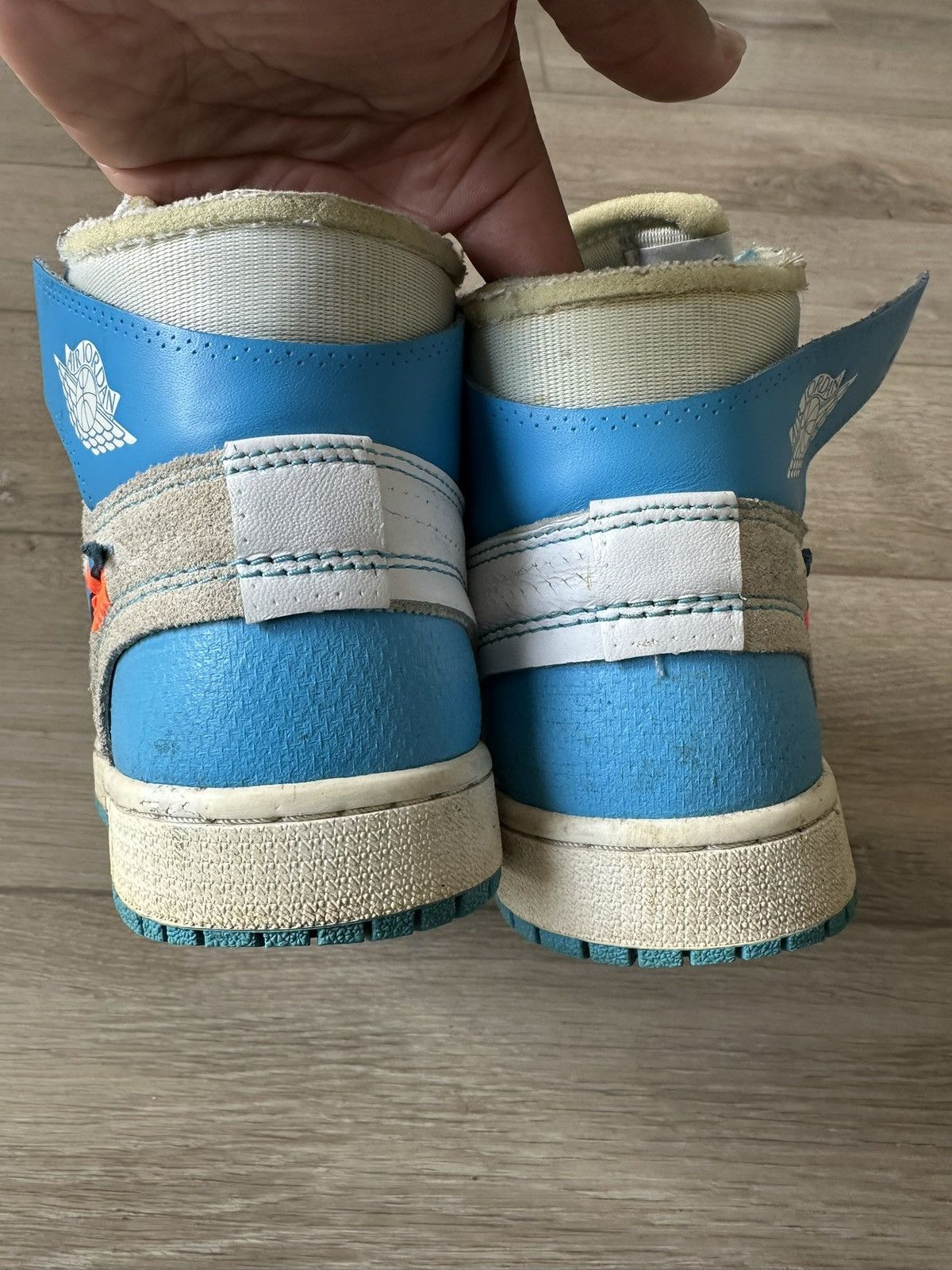 Jordan Brand × Off-White Jordan 1 Retro OG x Off-White High UNC Sz 6 Size US 6 / EU 39 - 3 Thumbnail