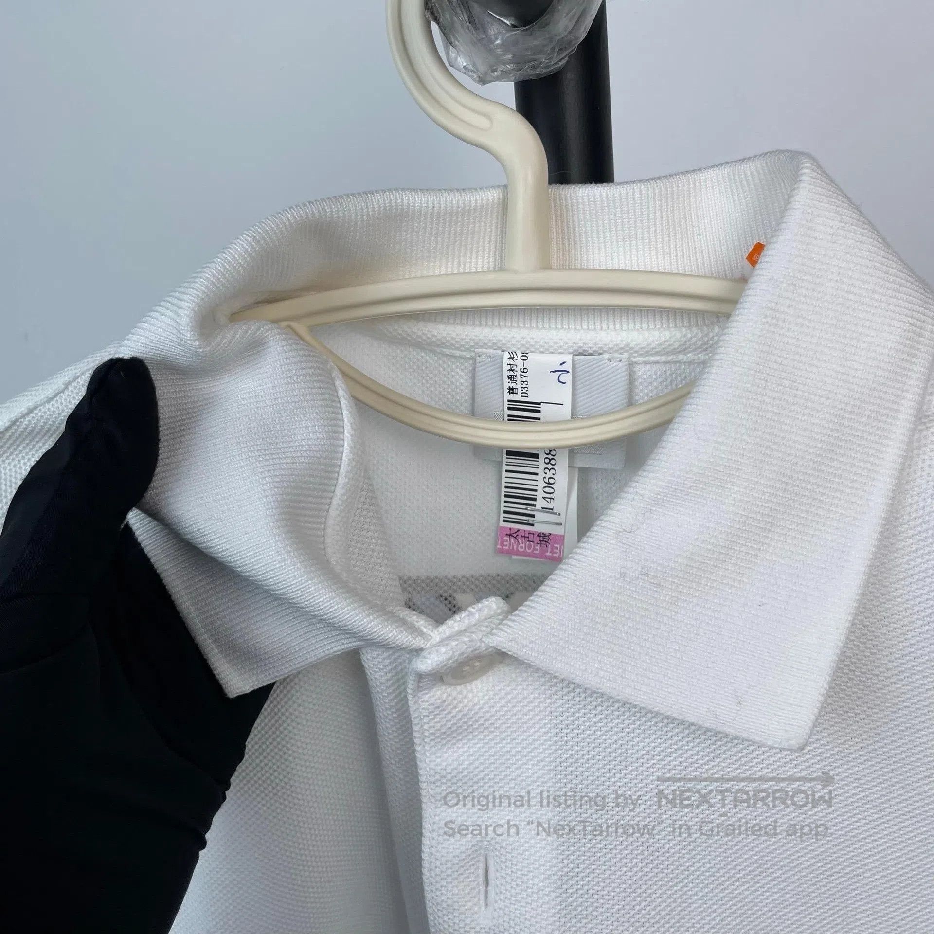 Burberry Burberry White Lettering on Front and Camo Pattern on Back Size US XL / EU 56 / 4 - 5 Thumbnail