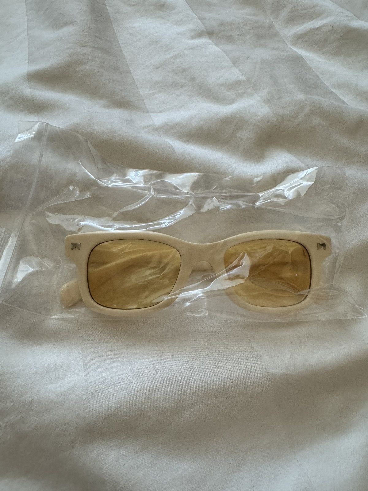 Rhude White & Yellow Sun Ray Sunglasses Size OS Size ONE SIZE - 4 Thumbnail