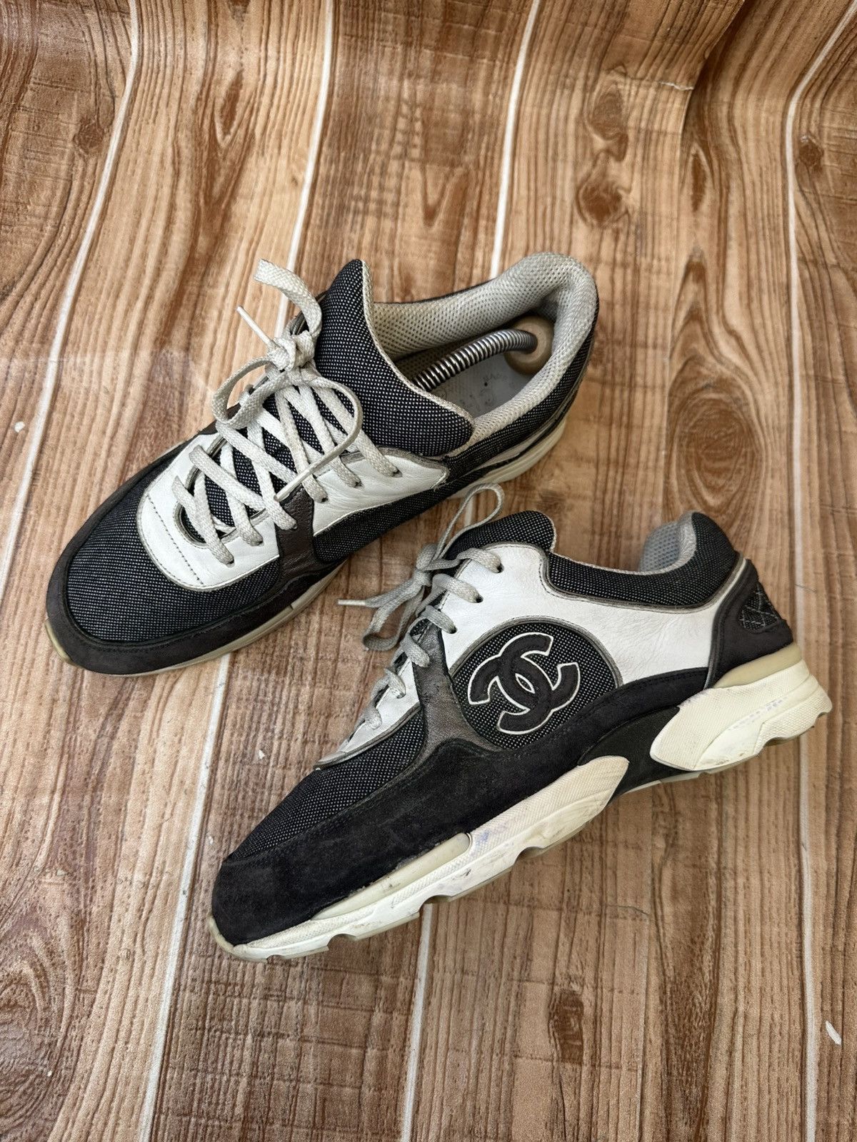 Chanel Chanel CC Logo Trainers Black Gray Low top Sneaks Size US 6.5 / EU 39-40 - 7 Thumbnail