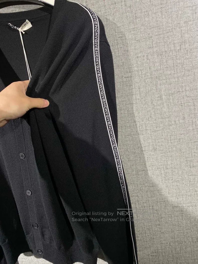 Givenchy Givenchy Knit cardigan (off-season benefit) Size US S / EU 44-46 / 1 - 4 Thumbnail