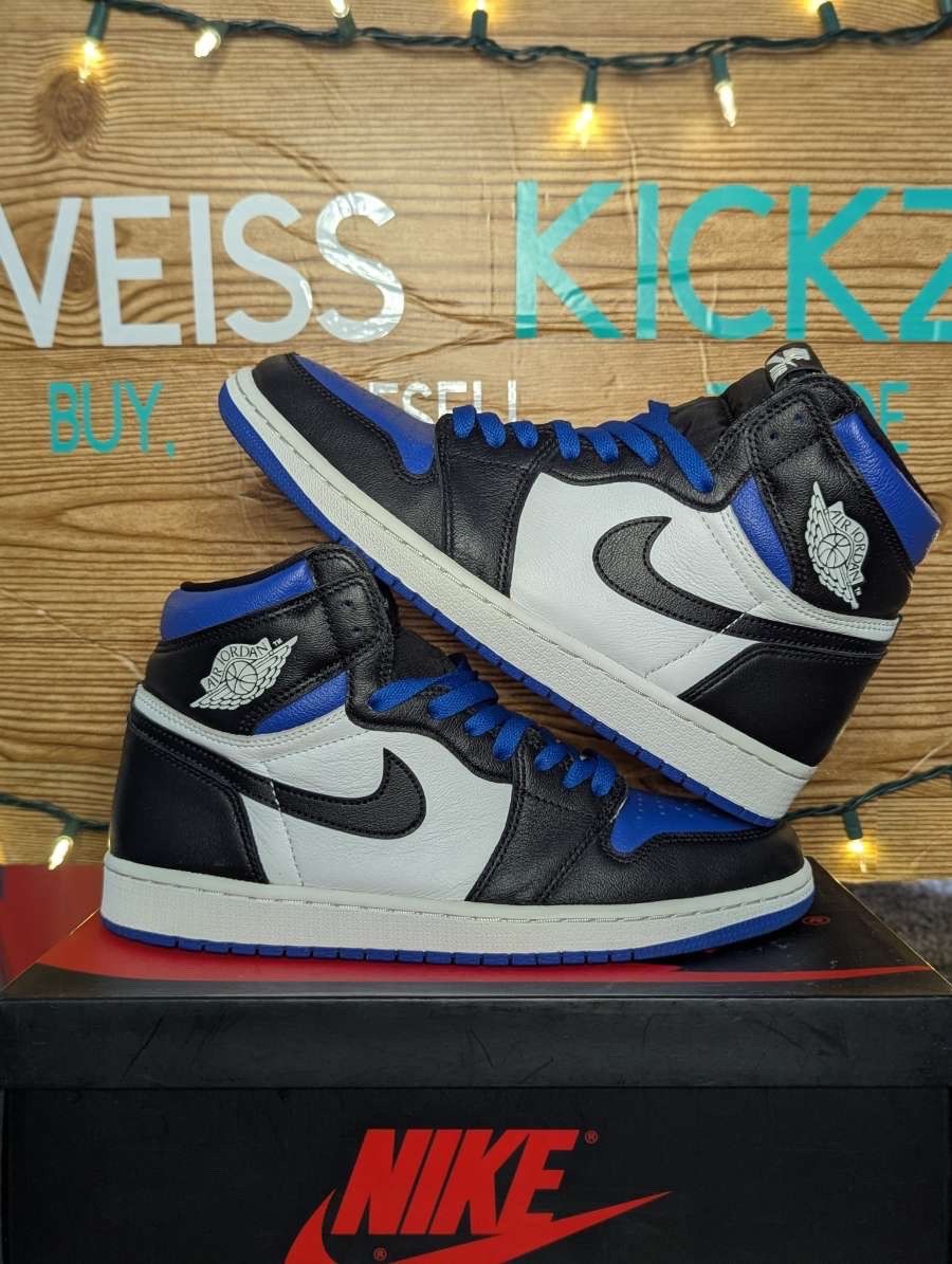 Jordan Brand Jordan 1 royal toe Size US 9.5 / EU 42-43 - 2 Thumbnail