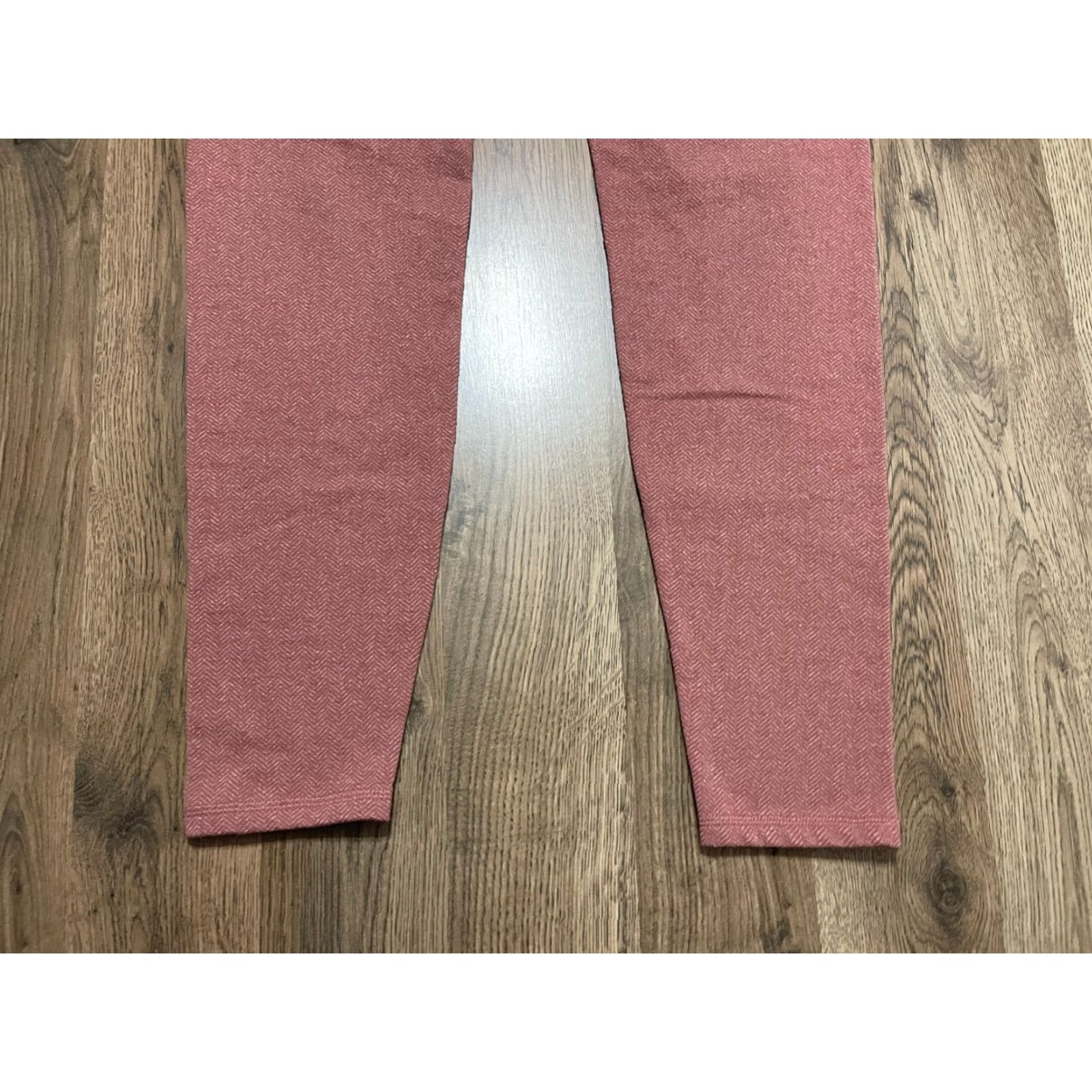 Old Navy **Pink Old Navy Women's Size Large Skinny Leggings** User: **Pink Old Navy Women's Size Large Skinny Pants** Size 36" / US 14 / IT 50 - 3 Thumbnail