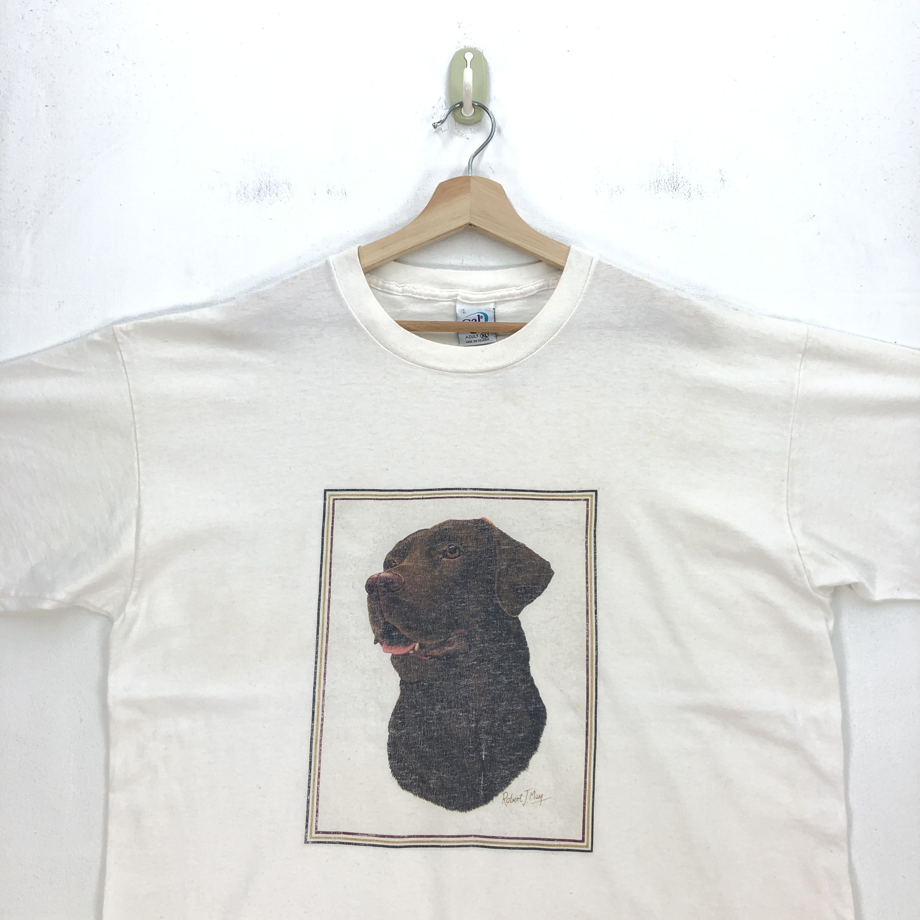 Art Comes First Vintage Robert J. May Chesapeake Bay Retriever Artwork Tee Size US XL / EU 56 / 4 - 2 Thumbnail