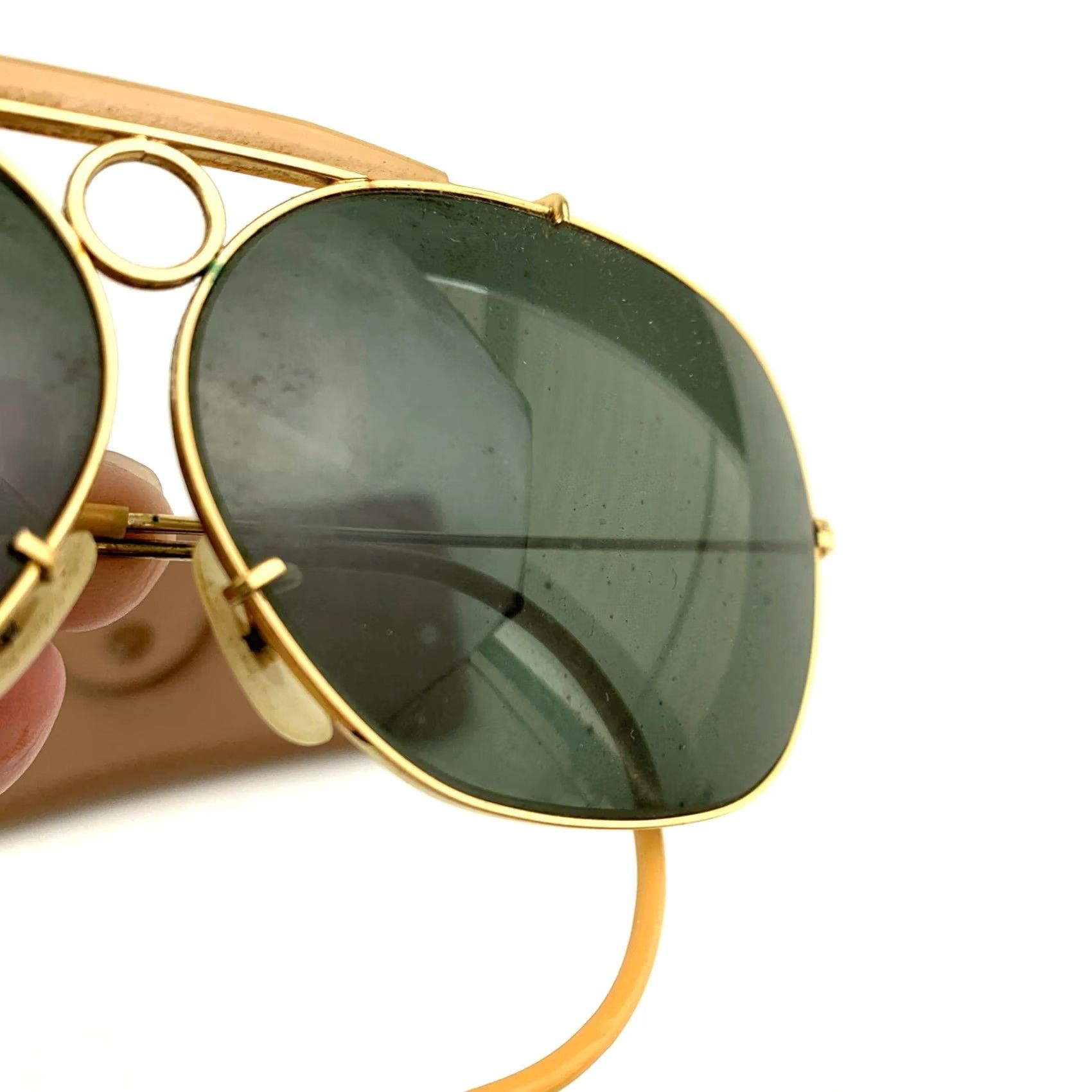Vintage VINTAGE Ray-Ban Sunglasses Aviator Gold Frames with Cable Arms Unisex Adult Decot Shooter Style Size ONE SIZE - 5 Thumbnail