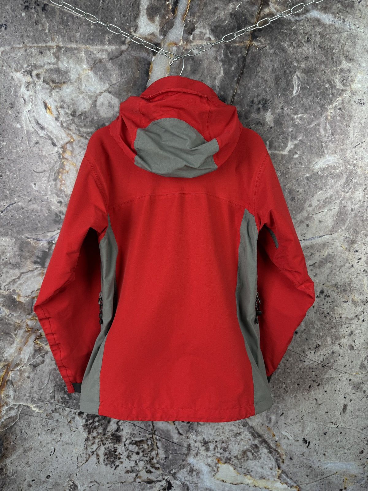 Other Women’s Millet Jacket Gore-Tex Outdoor Hiking Climbing Size M / US 6-8 / IT 42-44 - 12 Thumbnail