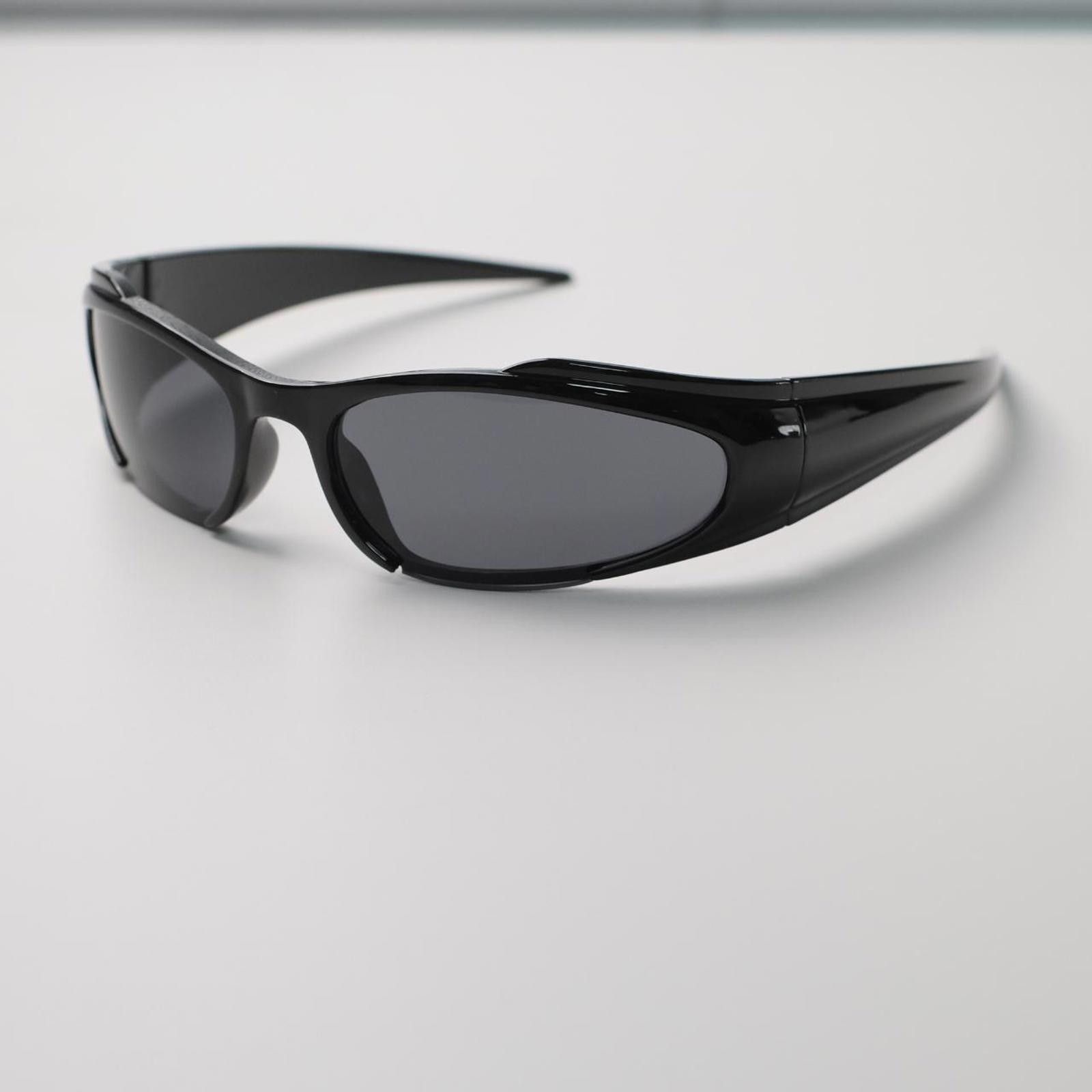 Japanese Brand Y2k Avant Garde Futuristic Cat Eye Black Sunglasses Unisex Size ONE SIZE - 1 Thumbnail