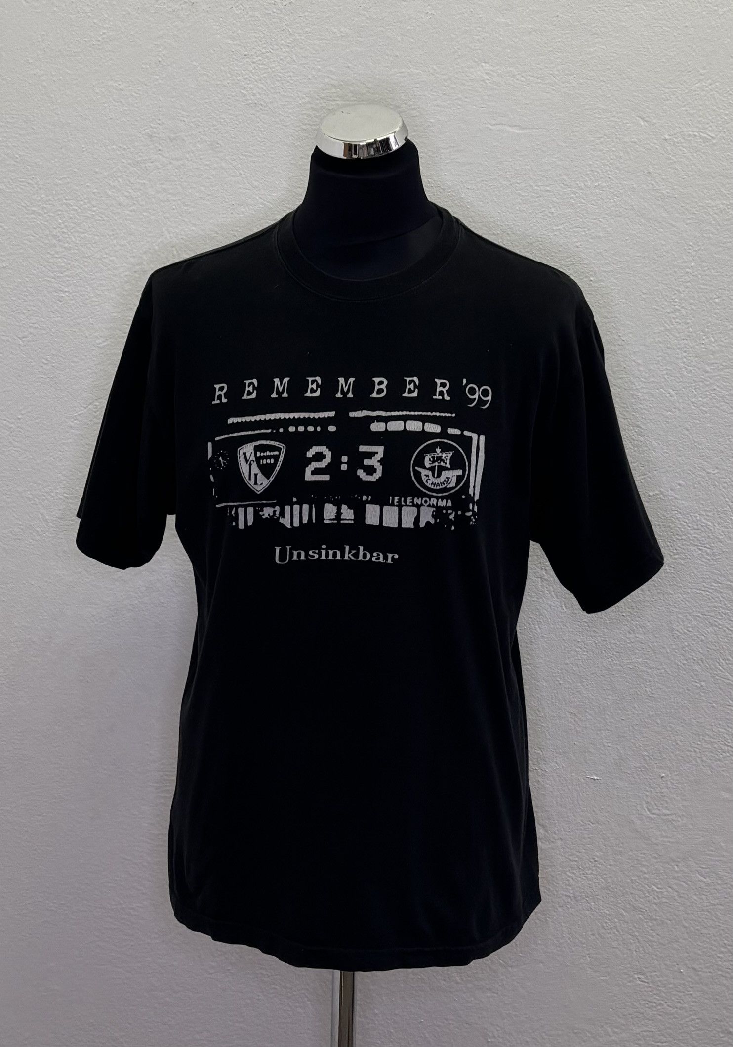 Vintage T-Shirt Hansa Rostock Remember 99 Jerzees vintage Size. M Size US M / EU 48-50 / 2 - 1 Thumbnail