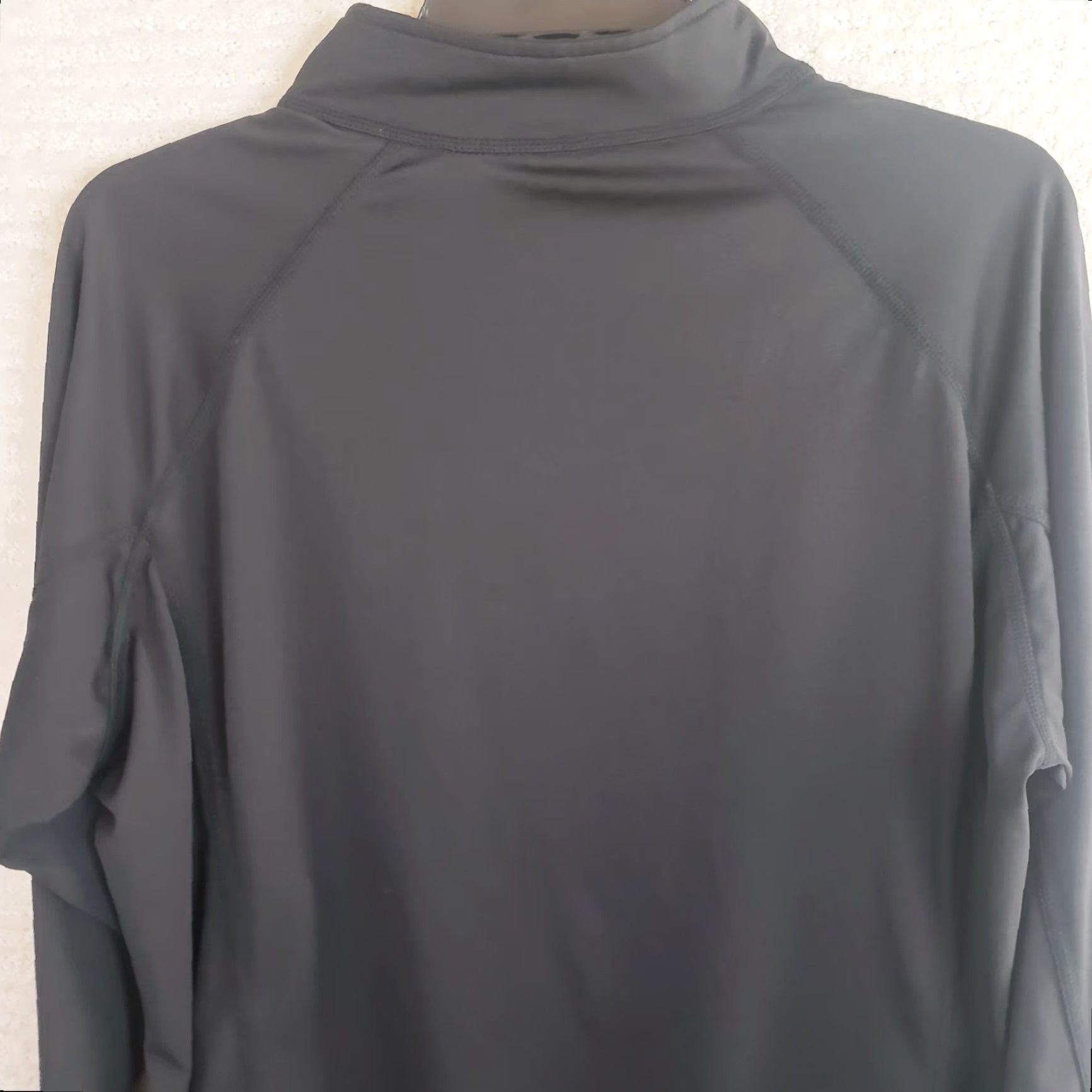 Vintage L.L. Bean Pullover Long Sleeve Black Lightweight Knit 1/4 Zip Mens L with Thumb Hole Shirt Sweater Shirt Running Casual Workwear VenTage No Size US L / EU 52-54 / 3 - 7 Thumbnail