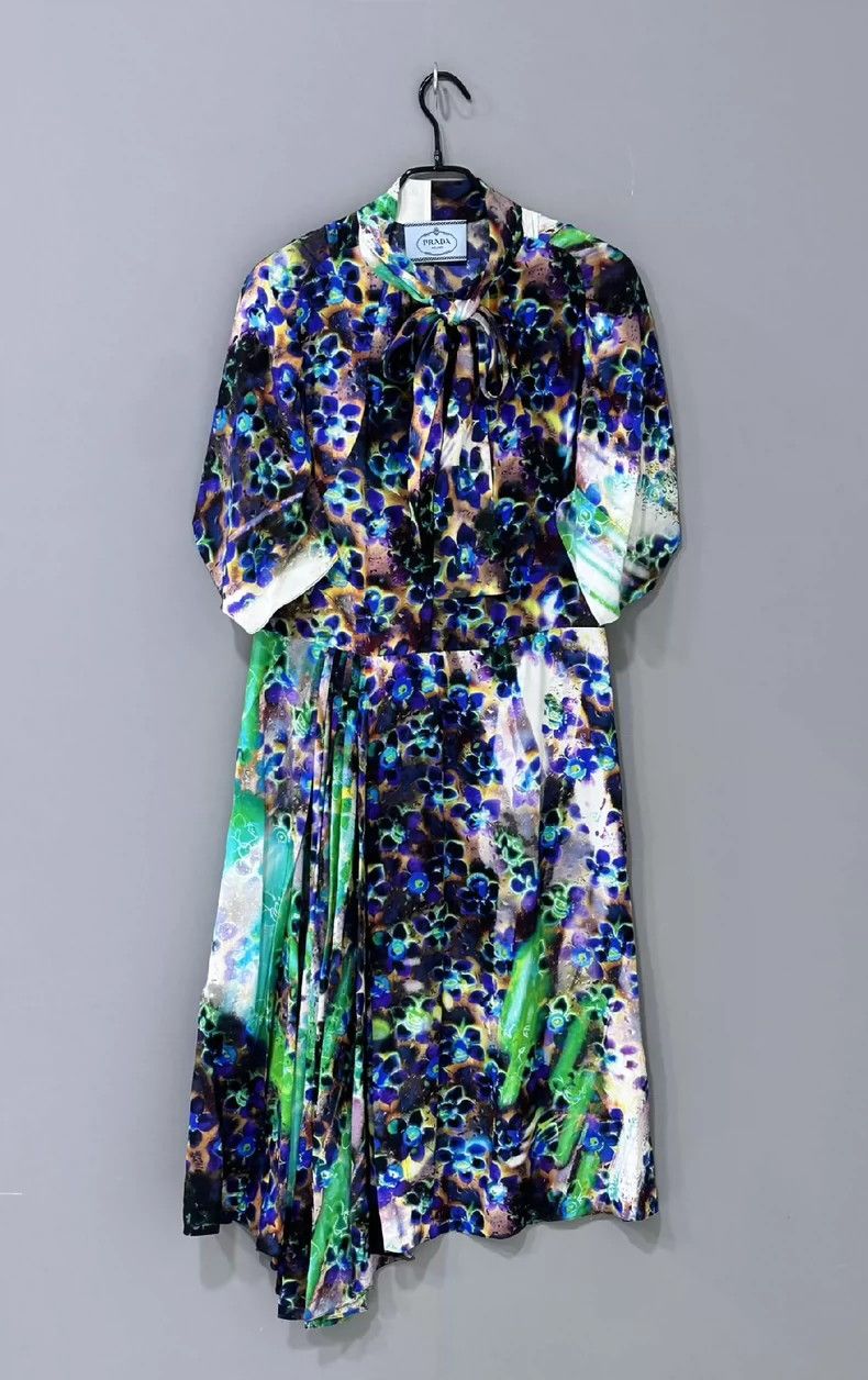 Prada Prada Floral dress in cold tones 2502-Nextarrow Size XS / US 0-2 / IT 36-38 - 1 Thumbnail