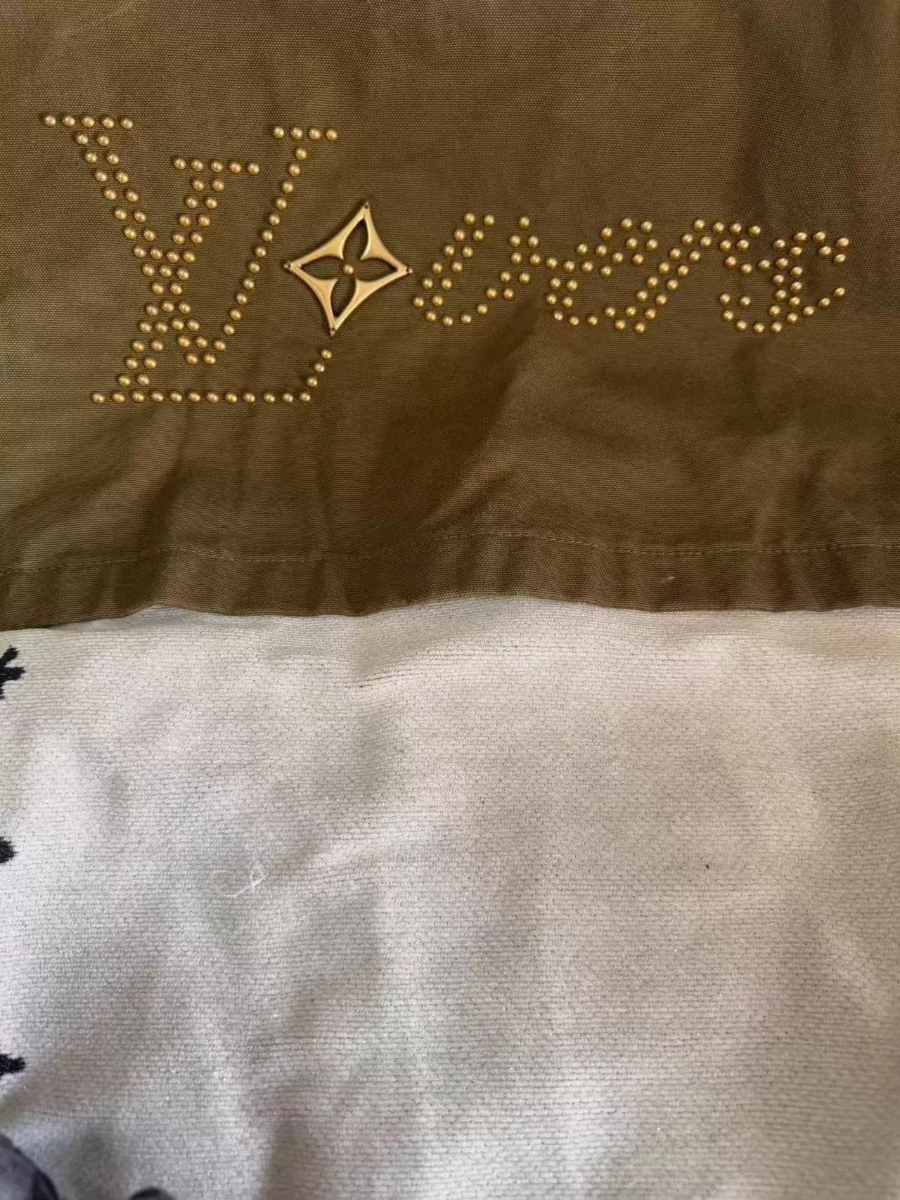 Louis Vuitton LV Pharrell Williams Military Green Rivet Jacket L Size US L / EU 52-54 / 3 - 3 Thumbnail