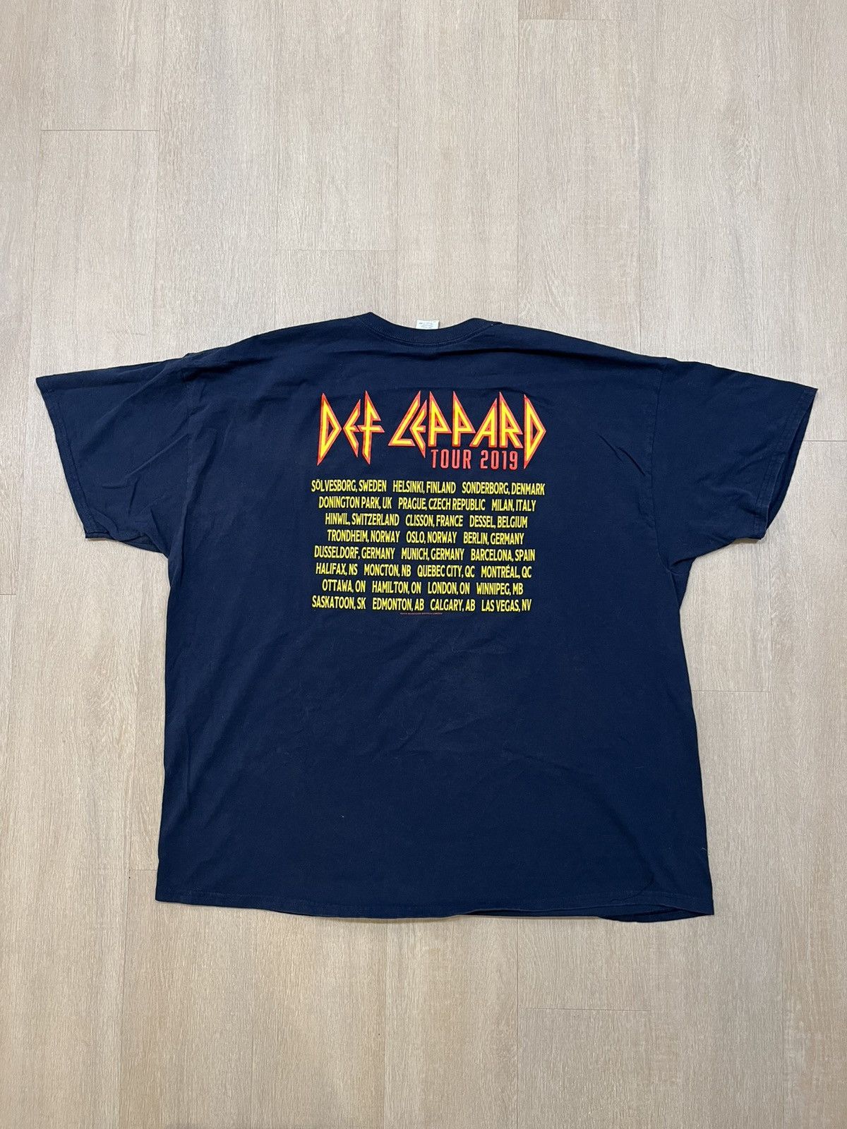 Supreme Def Leppard shirt XL Size US XXL / EU 58 / 5 - 2 Thumbnail
