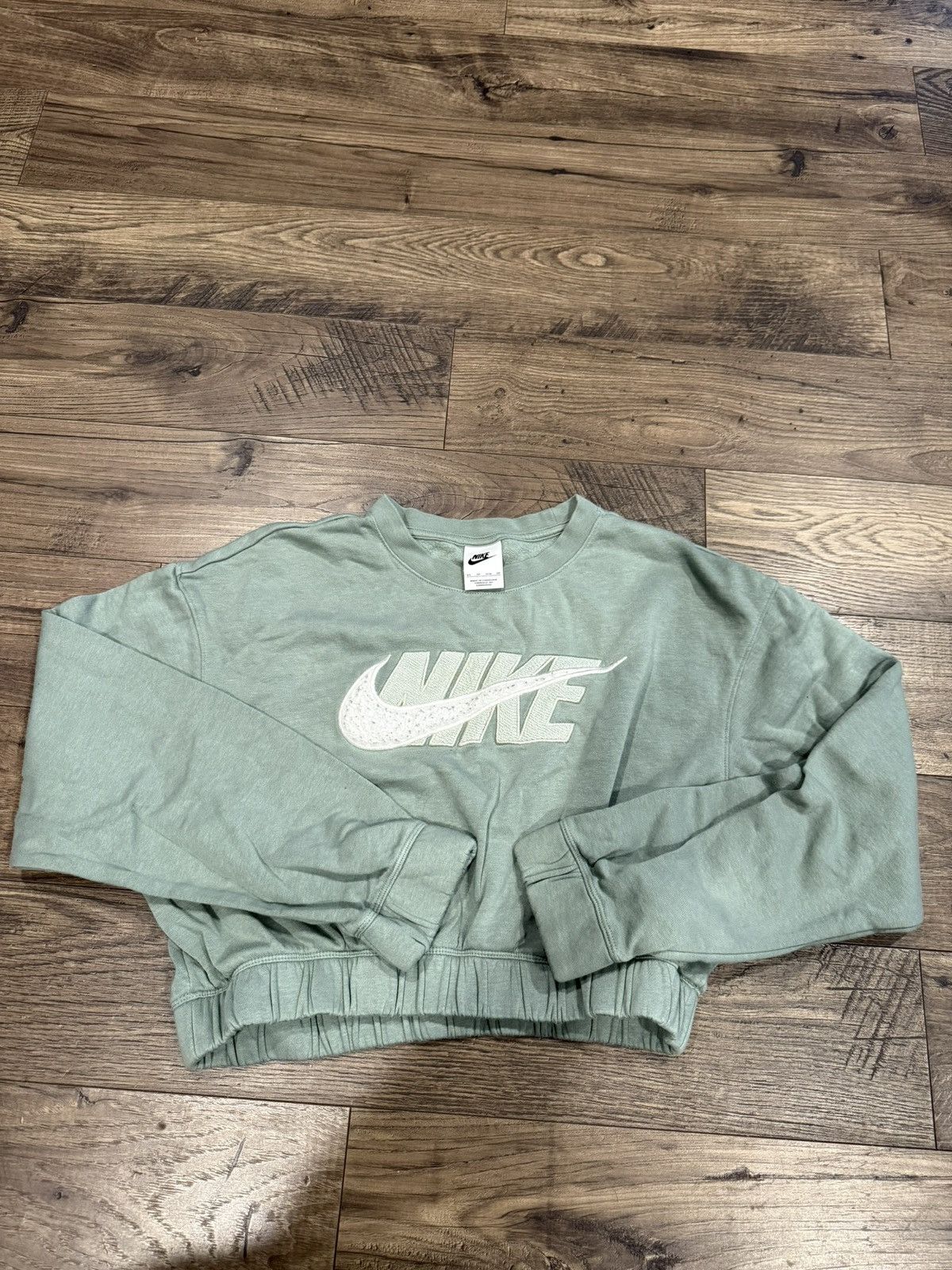 Nike Nike Green Cropped New Icon Clash Sweatshirt Sz XS Size XS / US 0-2 / IT 36-38 - 1 Thumbnail