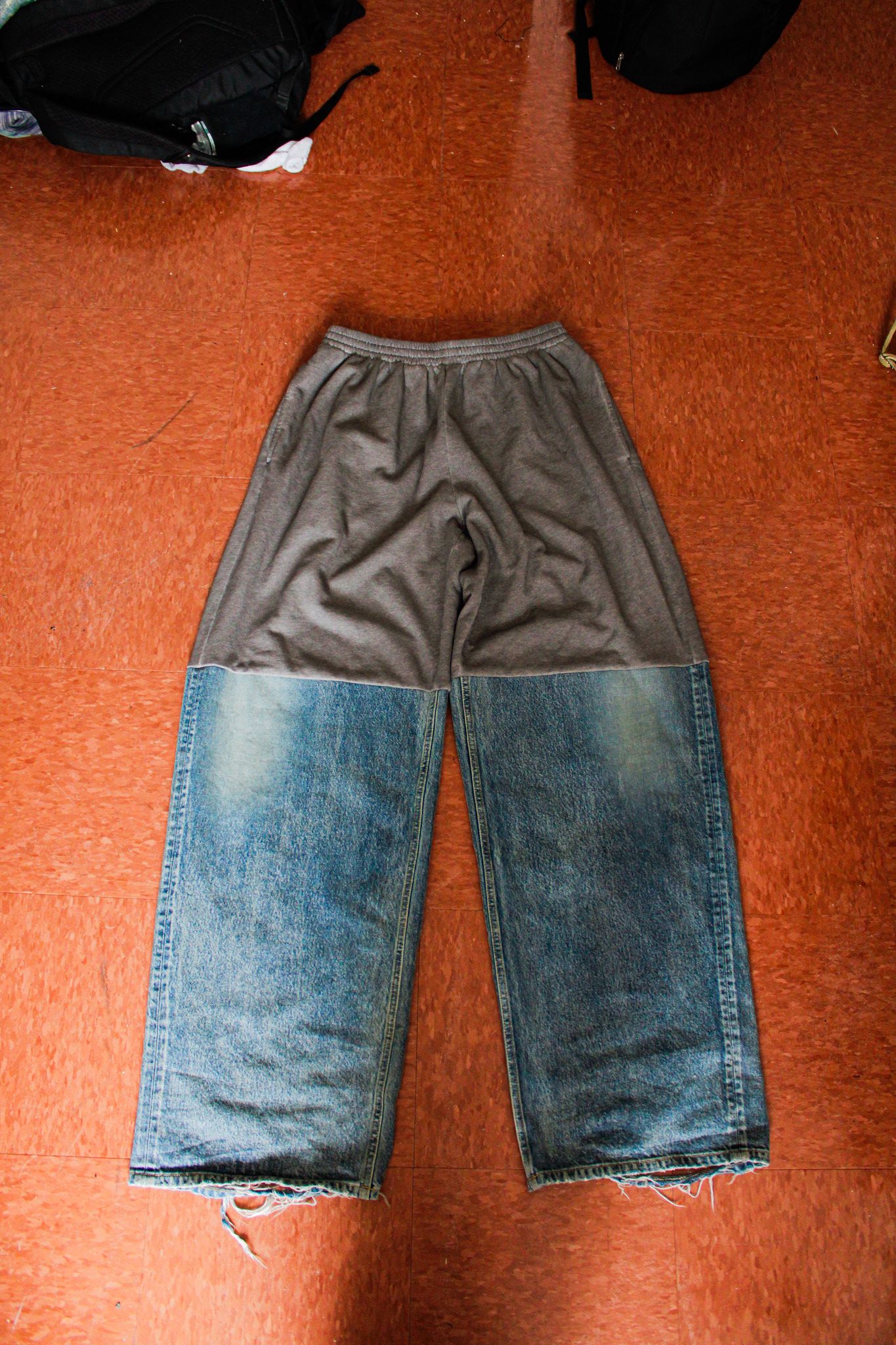 Balenciaga　23SS メンズ HYBRID BAGGY JEANS Baggy pants