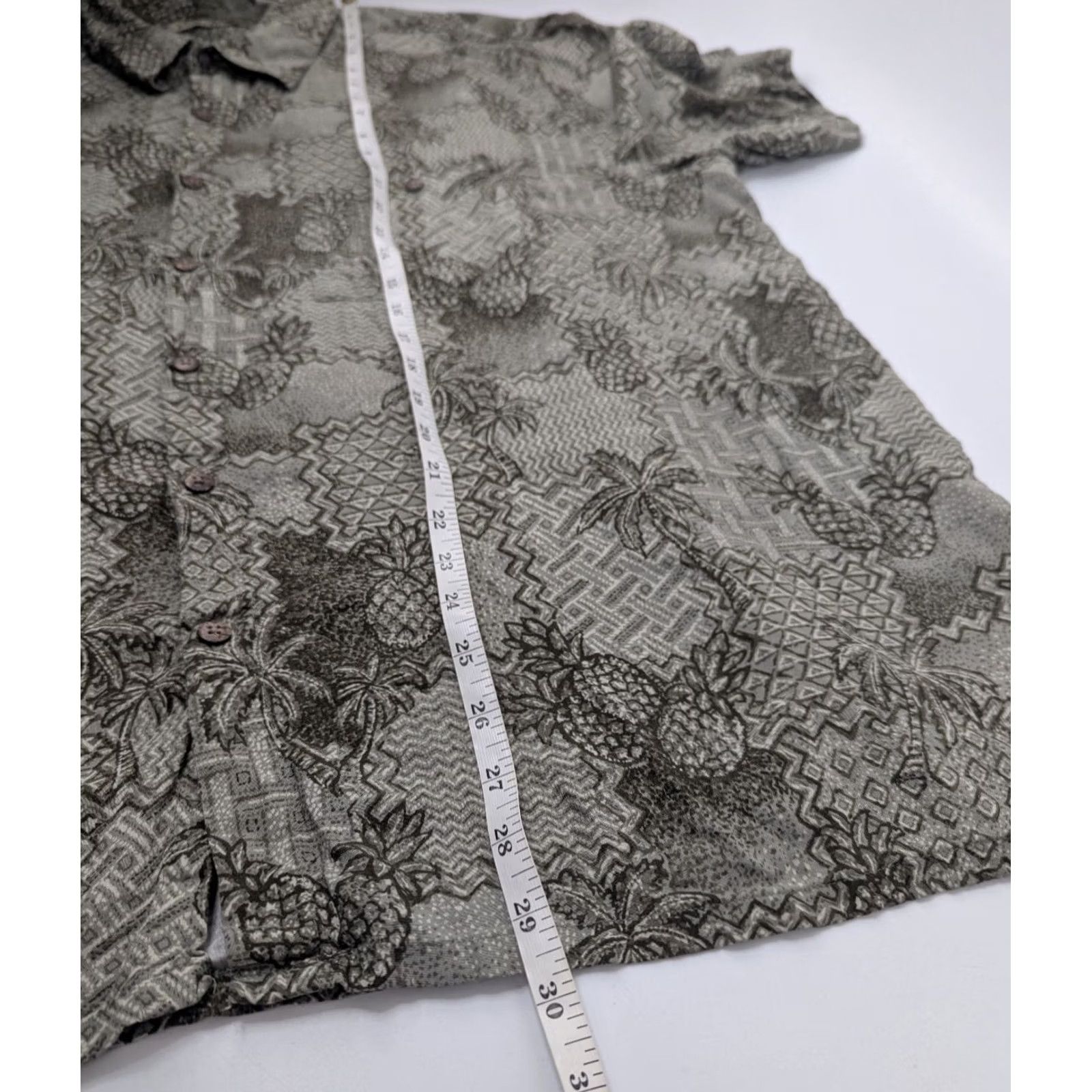 Vintage Batik Bay Men's Hawaiian Pineapples Pocket Shirt Rayon Short Sleeve Button-Up Casual 2XL 50in Green Beach Party/Cocktail Vintage Size US XL / EU 56 / 4 - 4 Thumbnail