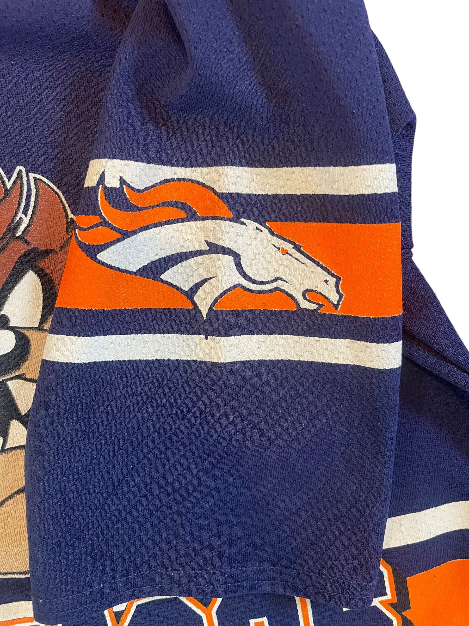Disney × NFL × Vintage Vintage 90s Taz Denver Broncos Looney Tunes Jersey Size US S / EU 44-46 / 1 - 5 Thumbnail