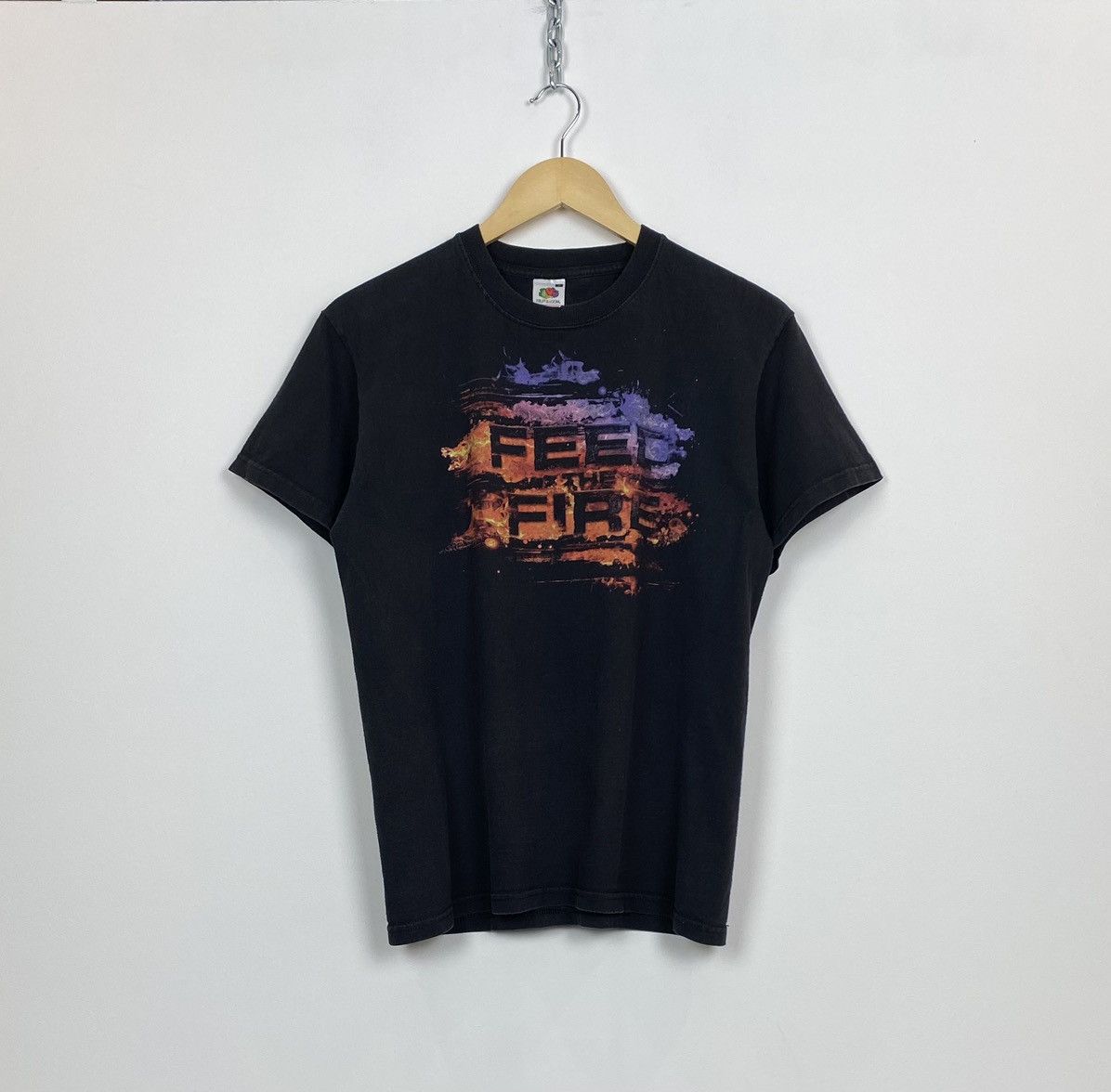 Band Tees Pendulum Feed The Fire Summer Festivals 2011 T-shirt Size M Size US M / EU 48-50 / 2 - 9 Thumbnail