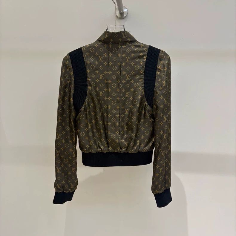 Louis Vuitton Louis Vuitton Contrasting Mulberry Silk Old-print Chain Re Size XS / US 0-2 / IT 36-38 - 2 Thumbnail