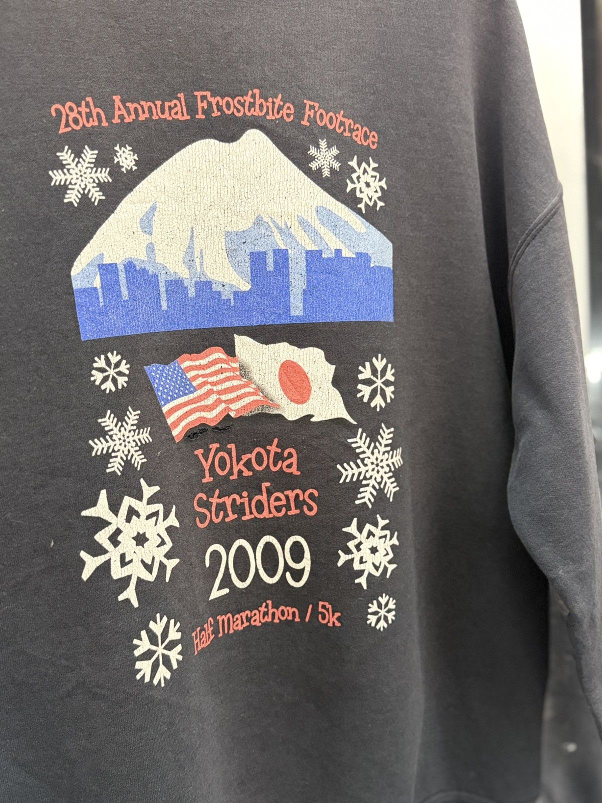 Vintage 🔥 Gildan 28th Annual Marathon Frostbite Footrace Distressed Size US M / EU 48-50 / 2 - 9 Thumbnail