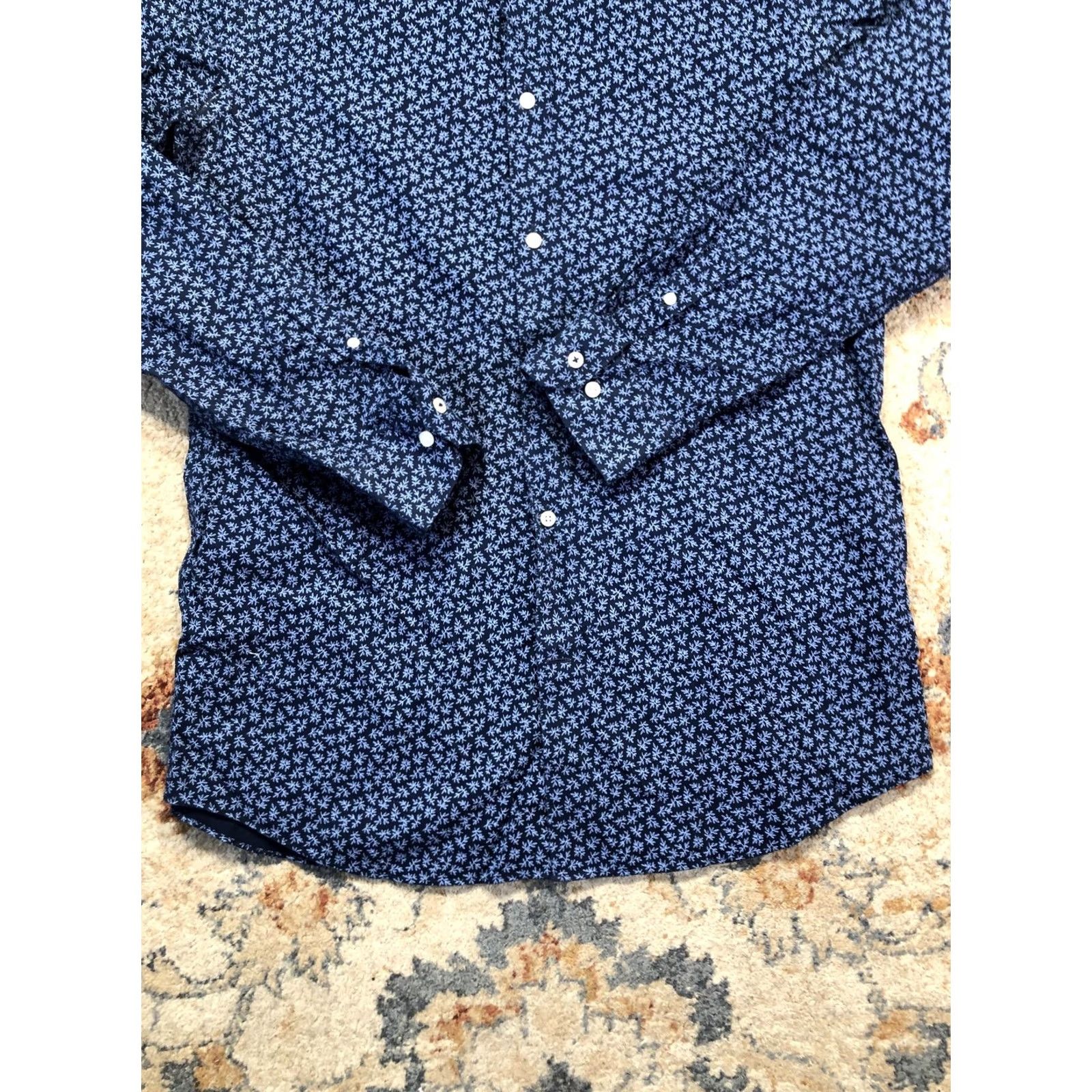 Banana Republic Banana Republic Shirt Mens LT Blue Floral Non Iron Long Sleeve Button Up Size US L / EU 52-54 / 3 - 5 Thumbnail